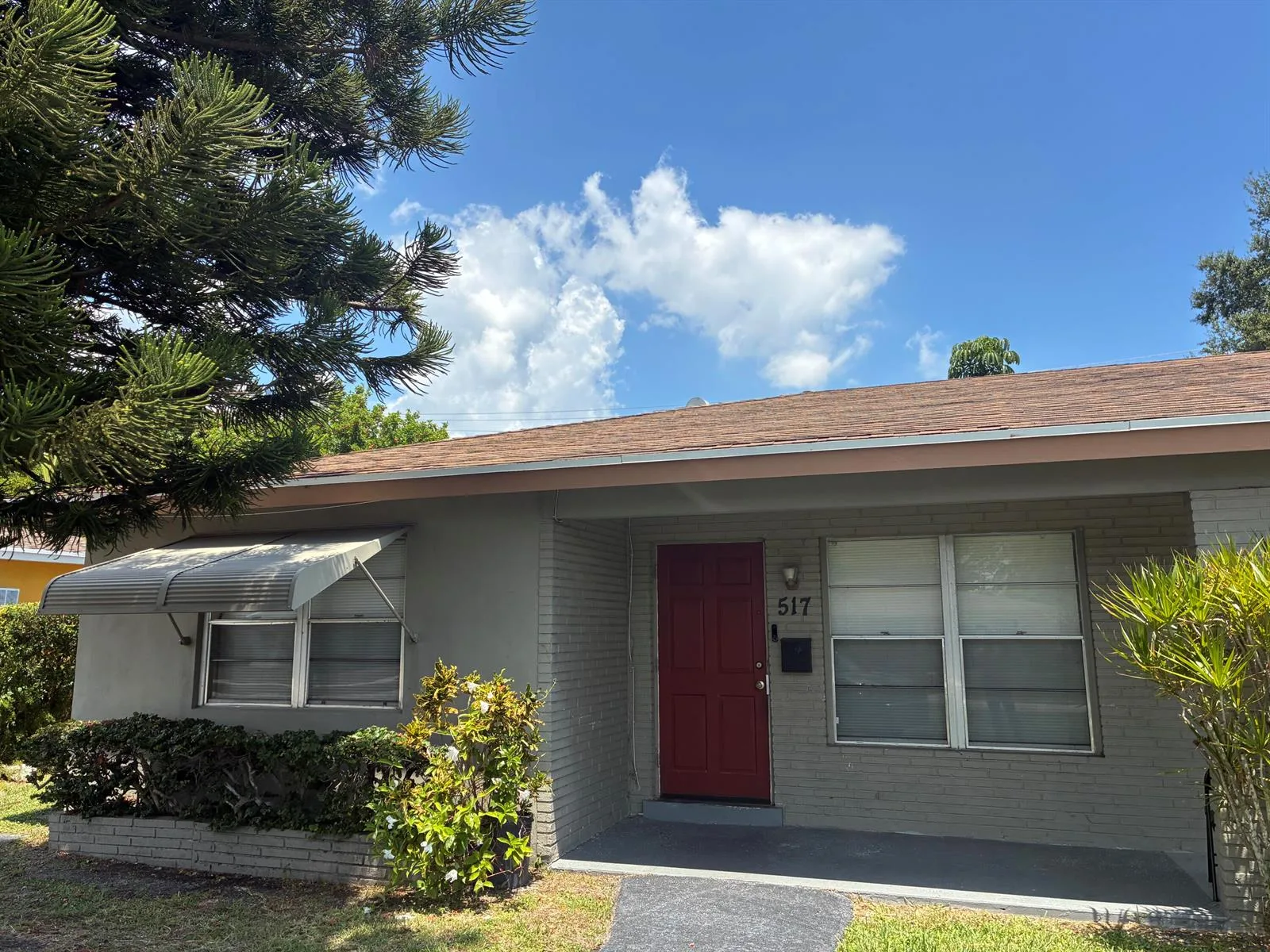 517 Silver Beach Road, Lake Park, FL 33403