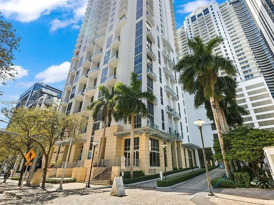1060 Brickell Ave # 3607, Miami, FL 33131 photo 3