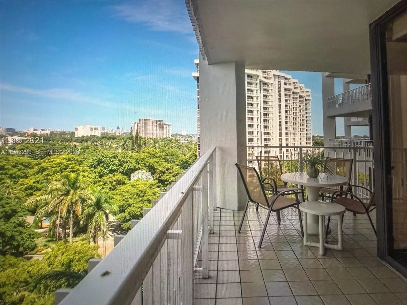 2000 Towerside Ter # 1005, Miami, FL 33138