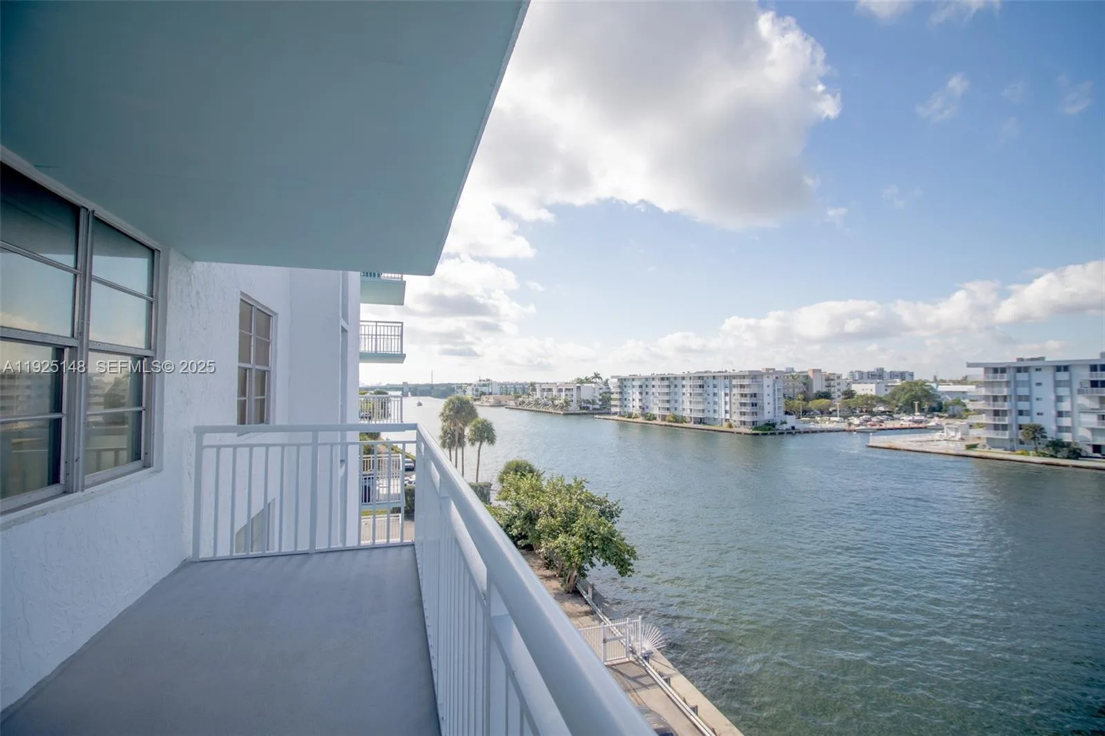 301 174th St # 503, Sunny Isles Beach, FL 33160 photo 4