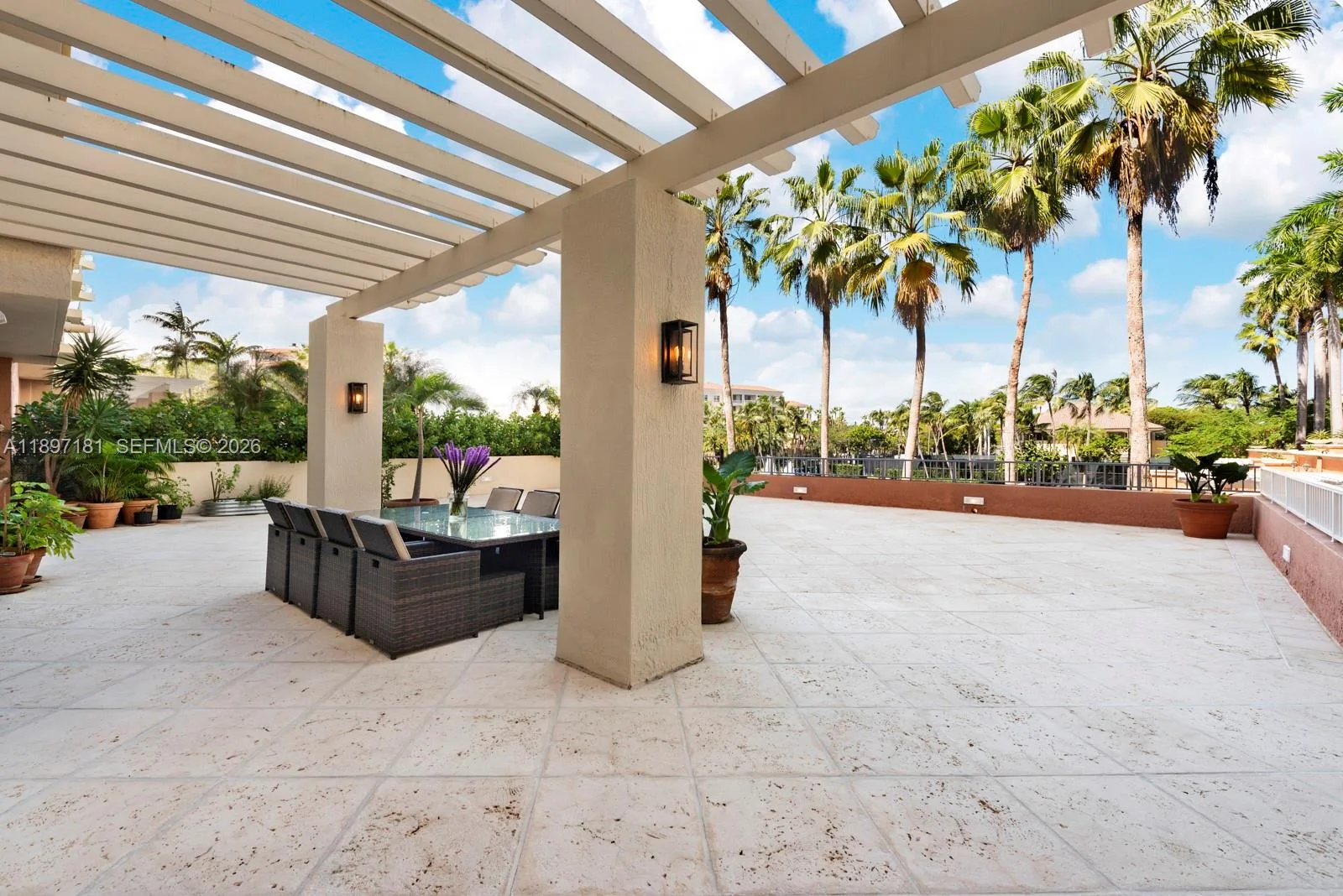 765 Crandon Blvd # 102, Key Biscayne, FL 33149