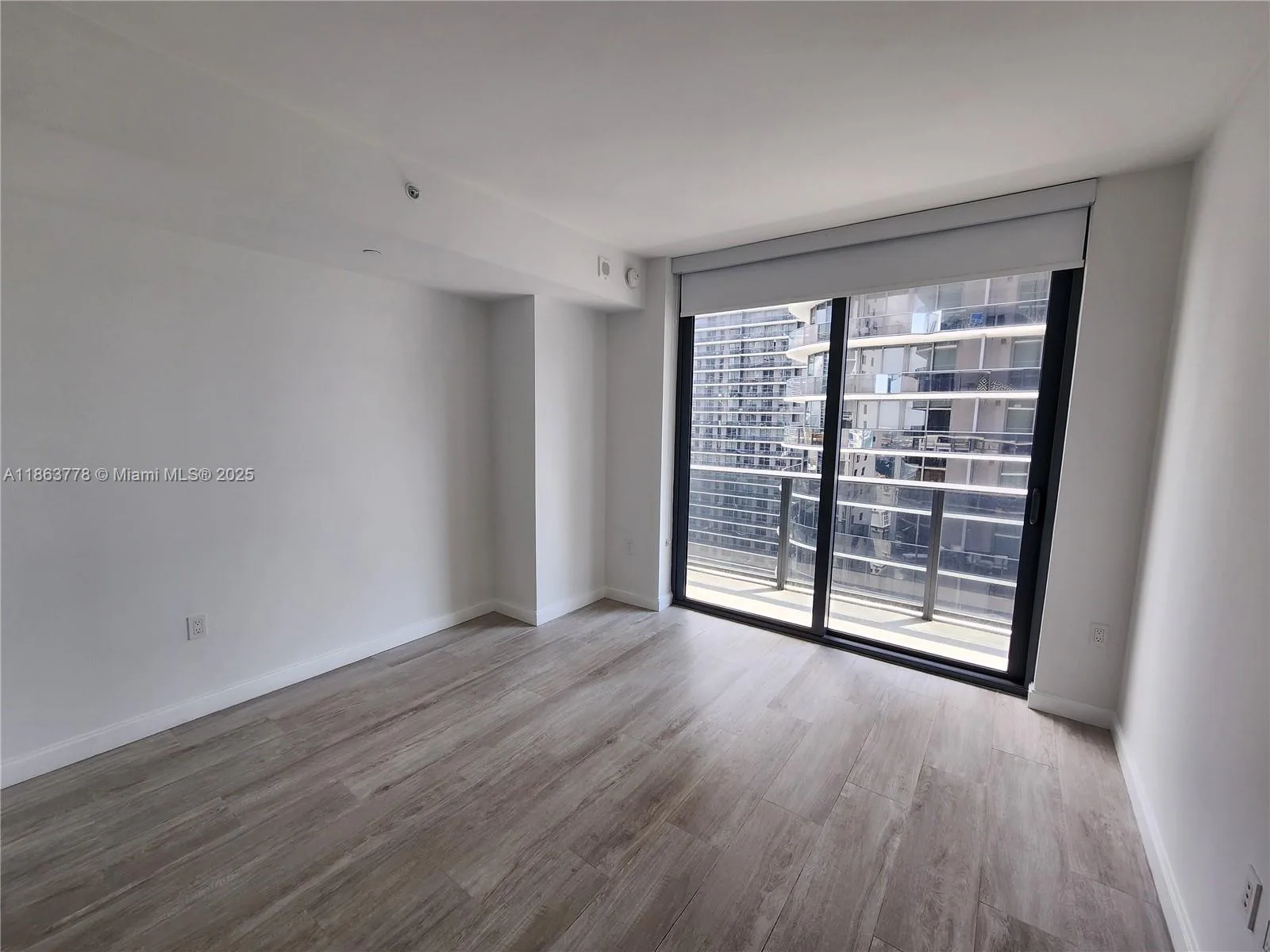 55 SW 9th St # 3202, Miami, FL 33130 photo 10