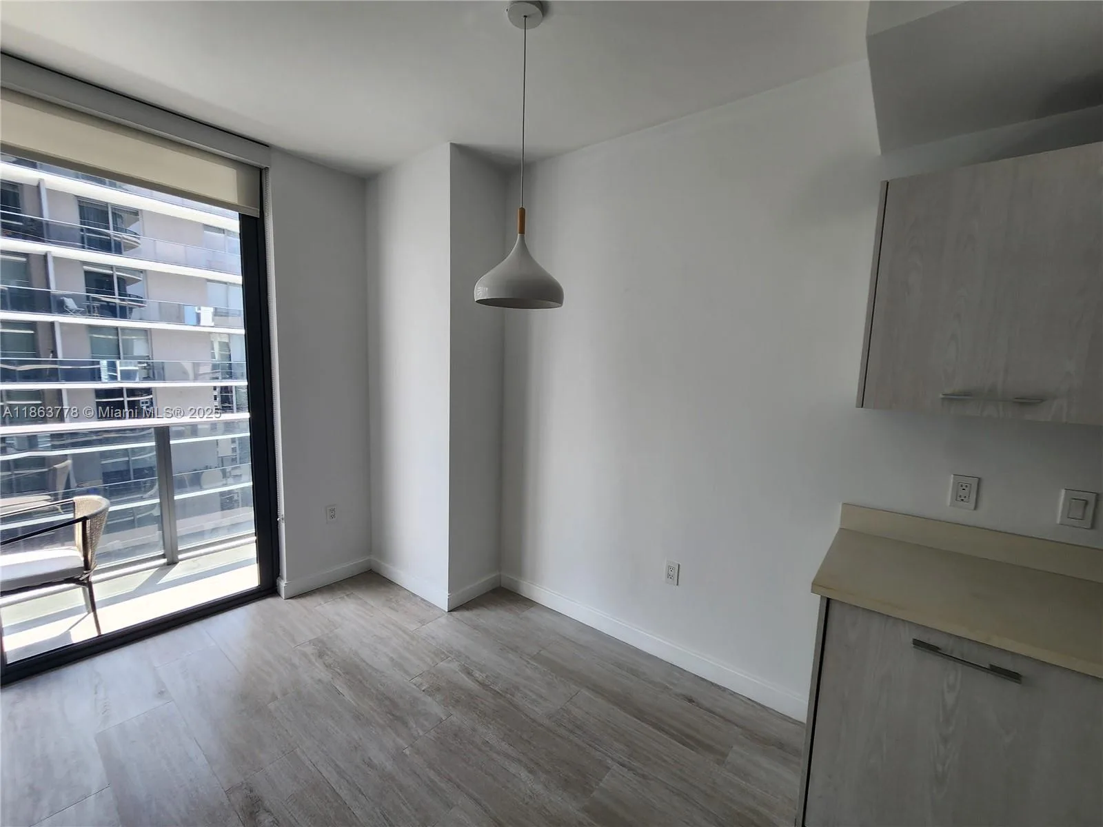 55 SW 9th St # 3202, Miami, FL 33130 photo 8
