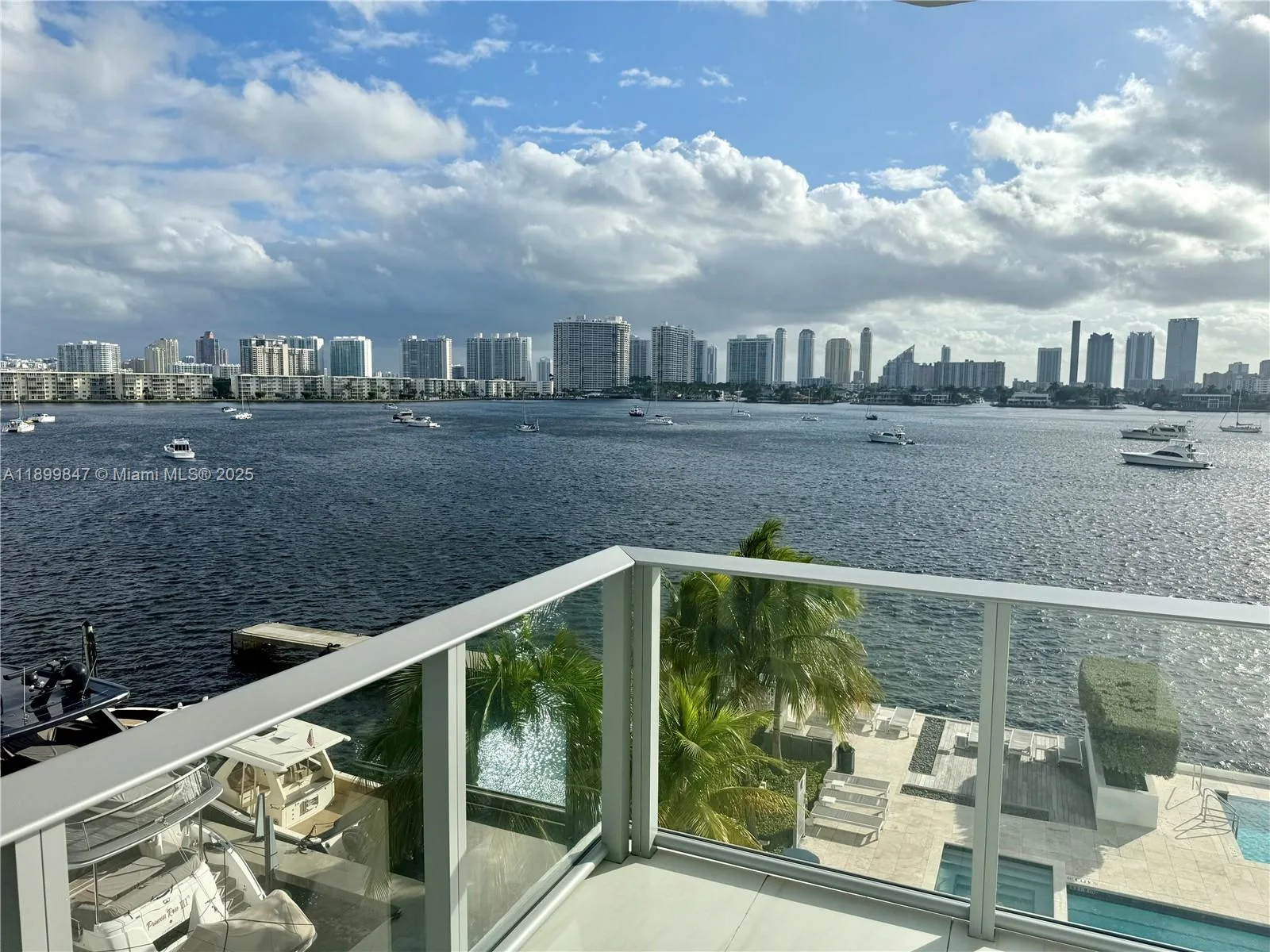 17111 Biscayne Blvd # 409, North Miami Beach, FL 33160 photo 2