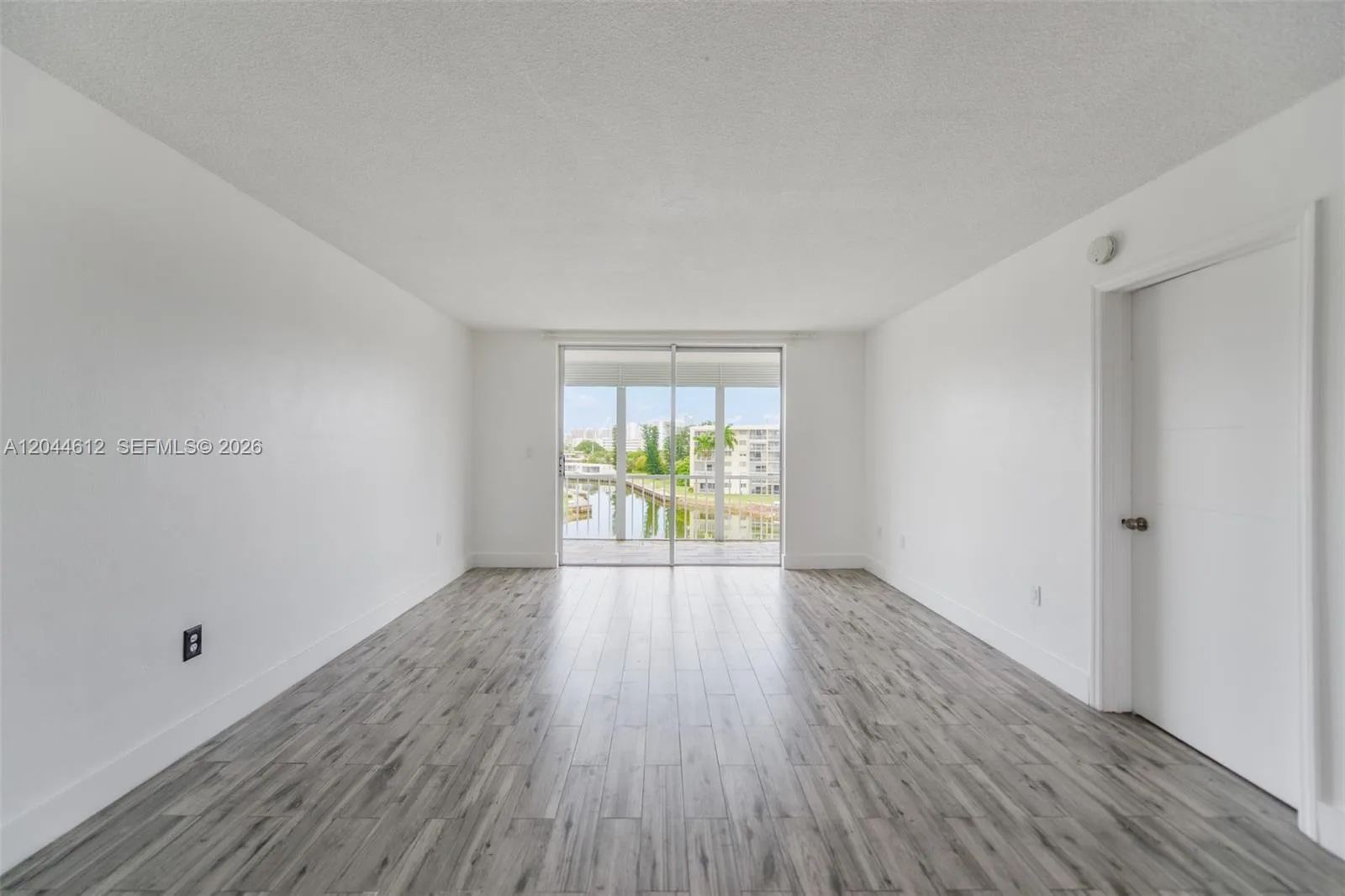 2851 Leonard Dr # J505, Aventura, FL 33160 photo 3