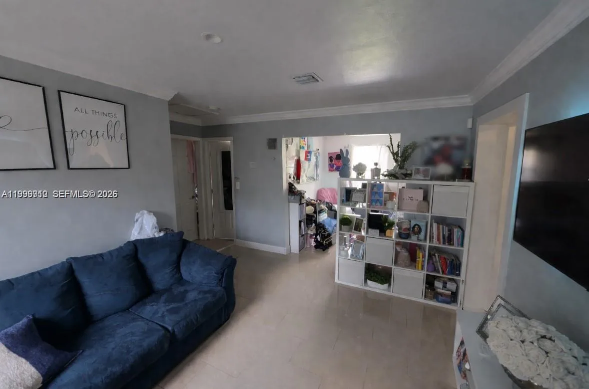 442 NE 162nd St, Miami, FL 33162 photo 2