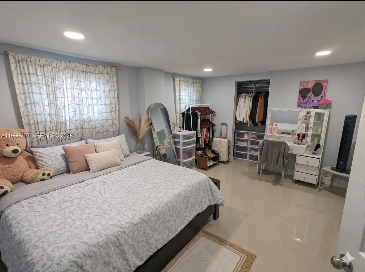442 NE 162nd St, Miami, FL 33162 photo 3