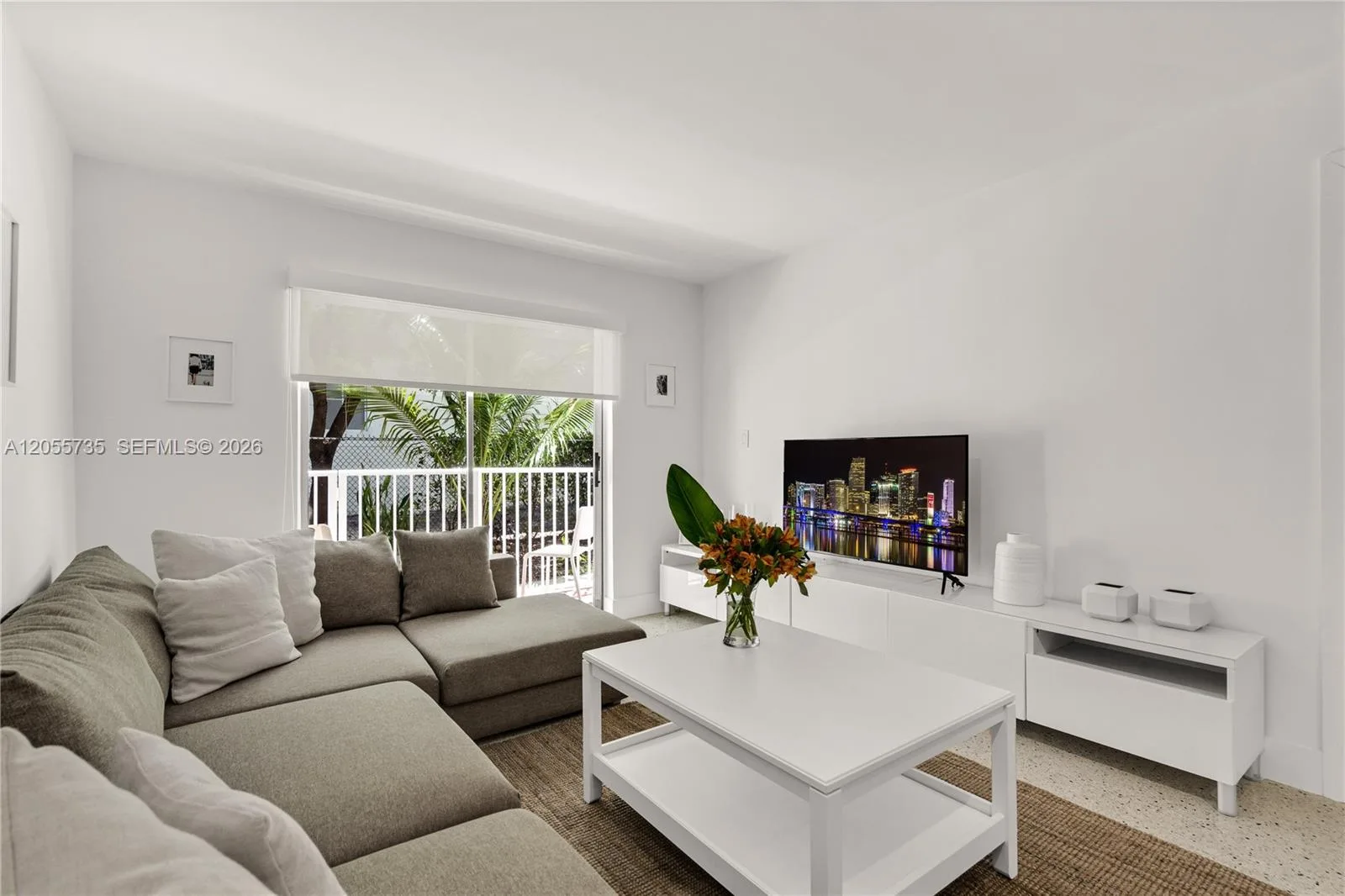 836 SW 1st St # 102, Miami, FL 33130 photo 3