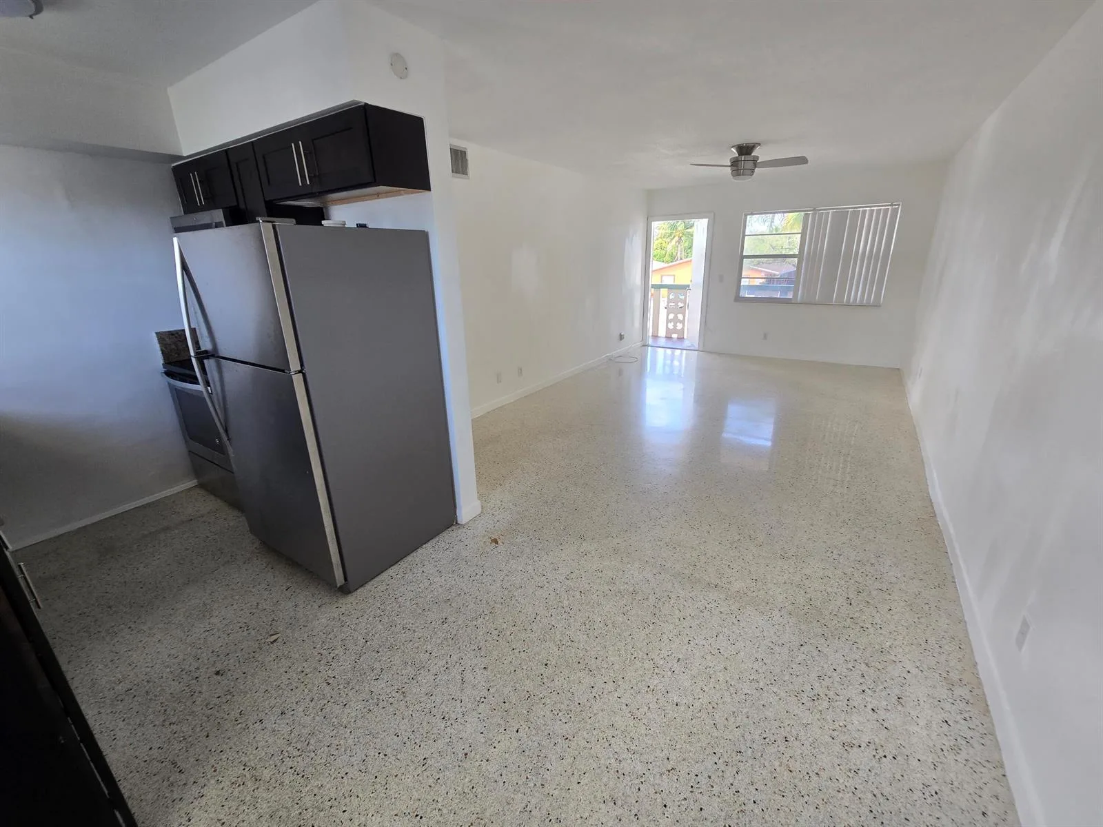 270 NE 40th Street NE # 26, Oakland Park, FL 33334 photo 5