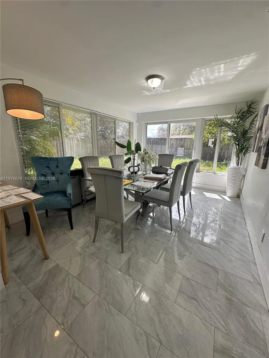5710 Douglas St, Hollywood, FL 33021 photo 10