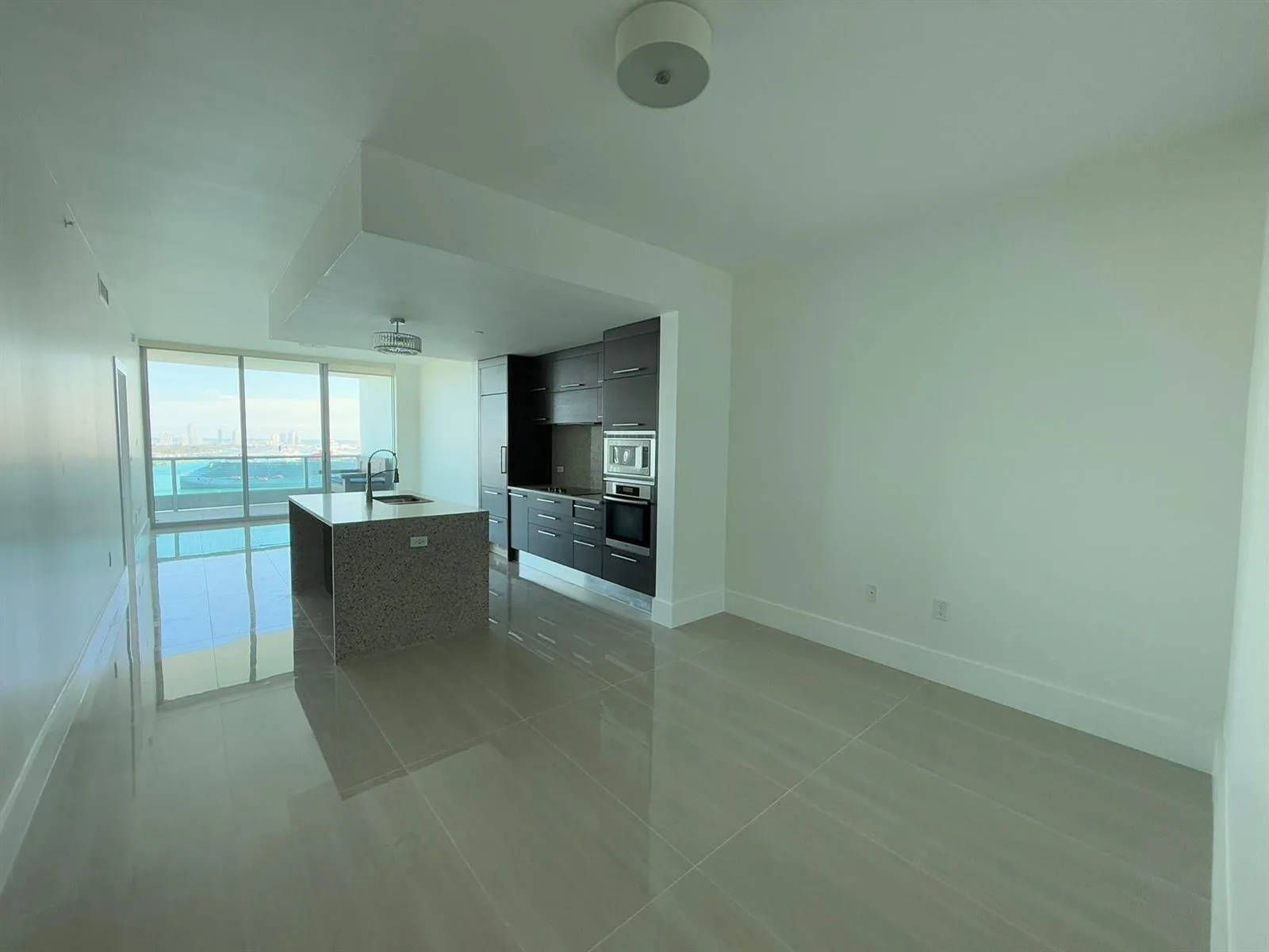 900 Biscayne Boulevard # 2807, Miami, FL 33132 photo 3