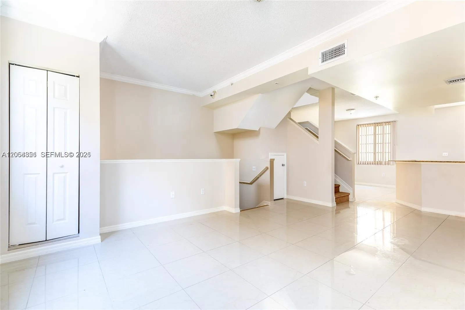 2845 NE 185th St # 906, Aventura, FL 33180