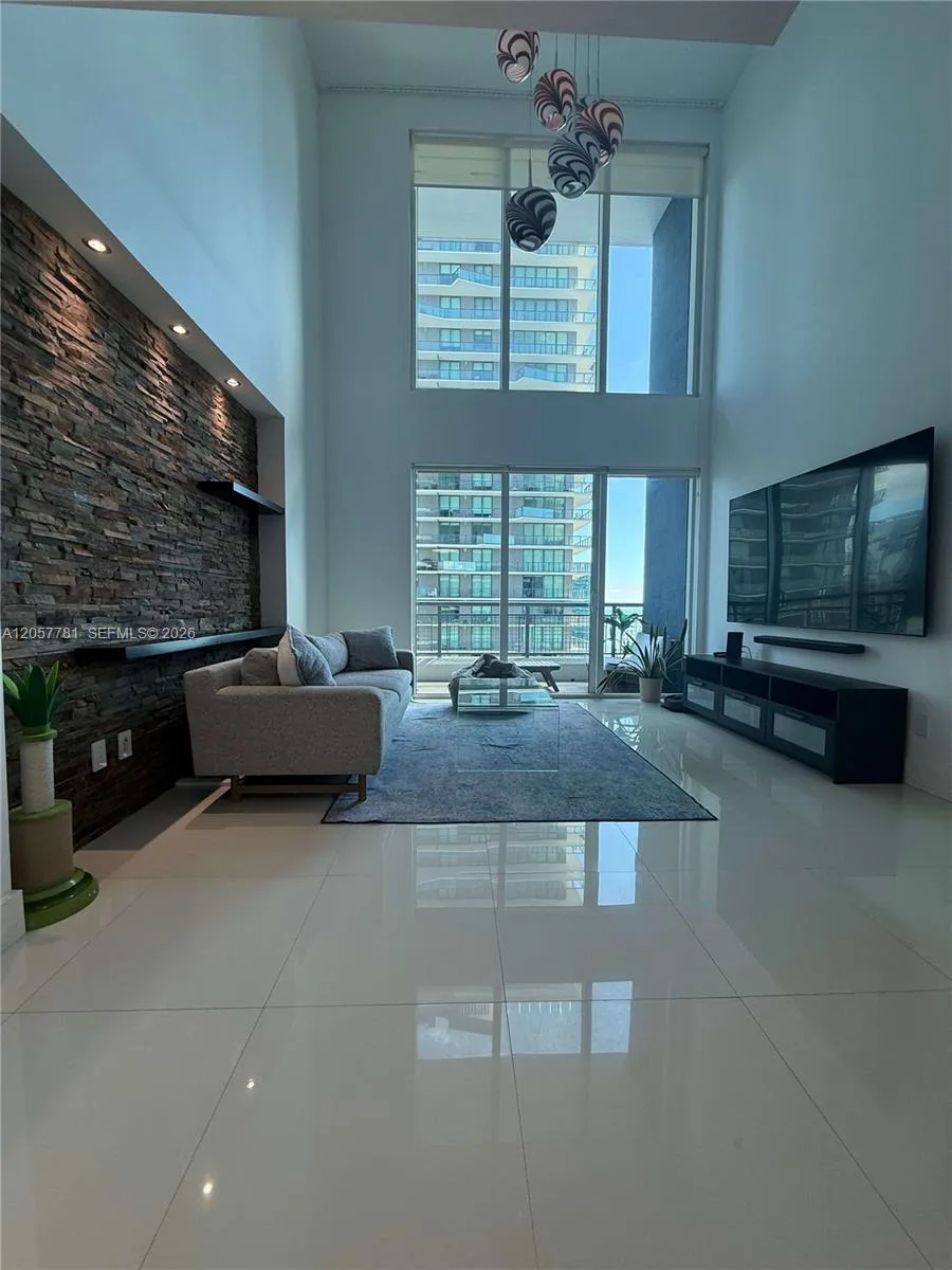 60 SW 13th St # 3808, Miami, FL 33130 photo 11