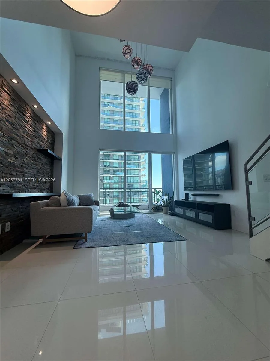 60 SW 13th St # 3808, Miami, FL 33130 photo 12