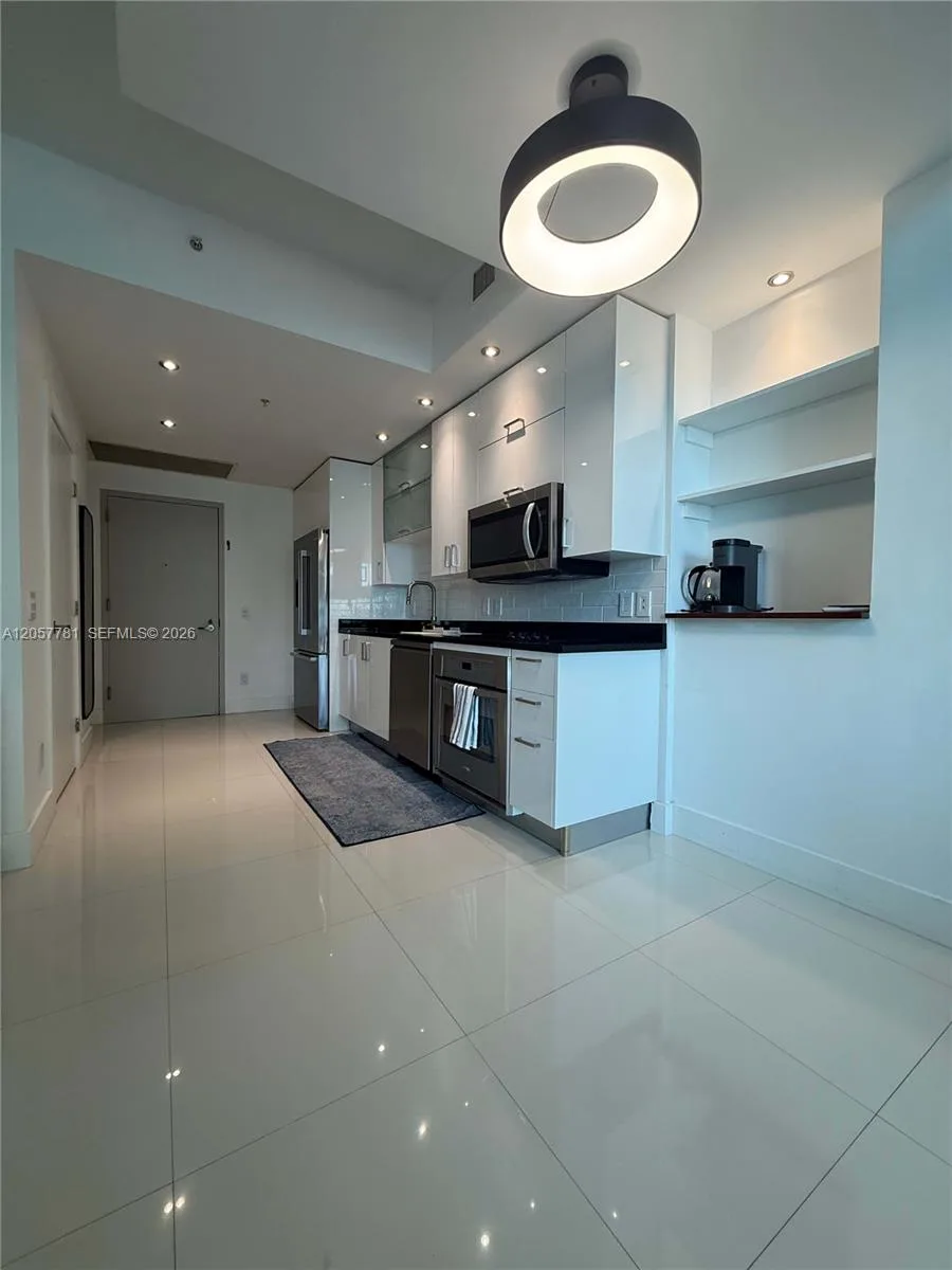 60 SW 13th St # 3808, Miami, FL 33130 photo 5