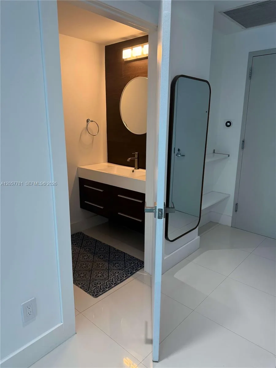 60 SW 13th St # 3808, Miami, FL 33130 photo 8