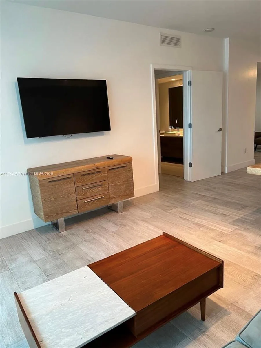 1080 Brickell Ave # 2602, Miami, FL 33131 photo 4