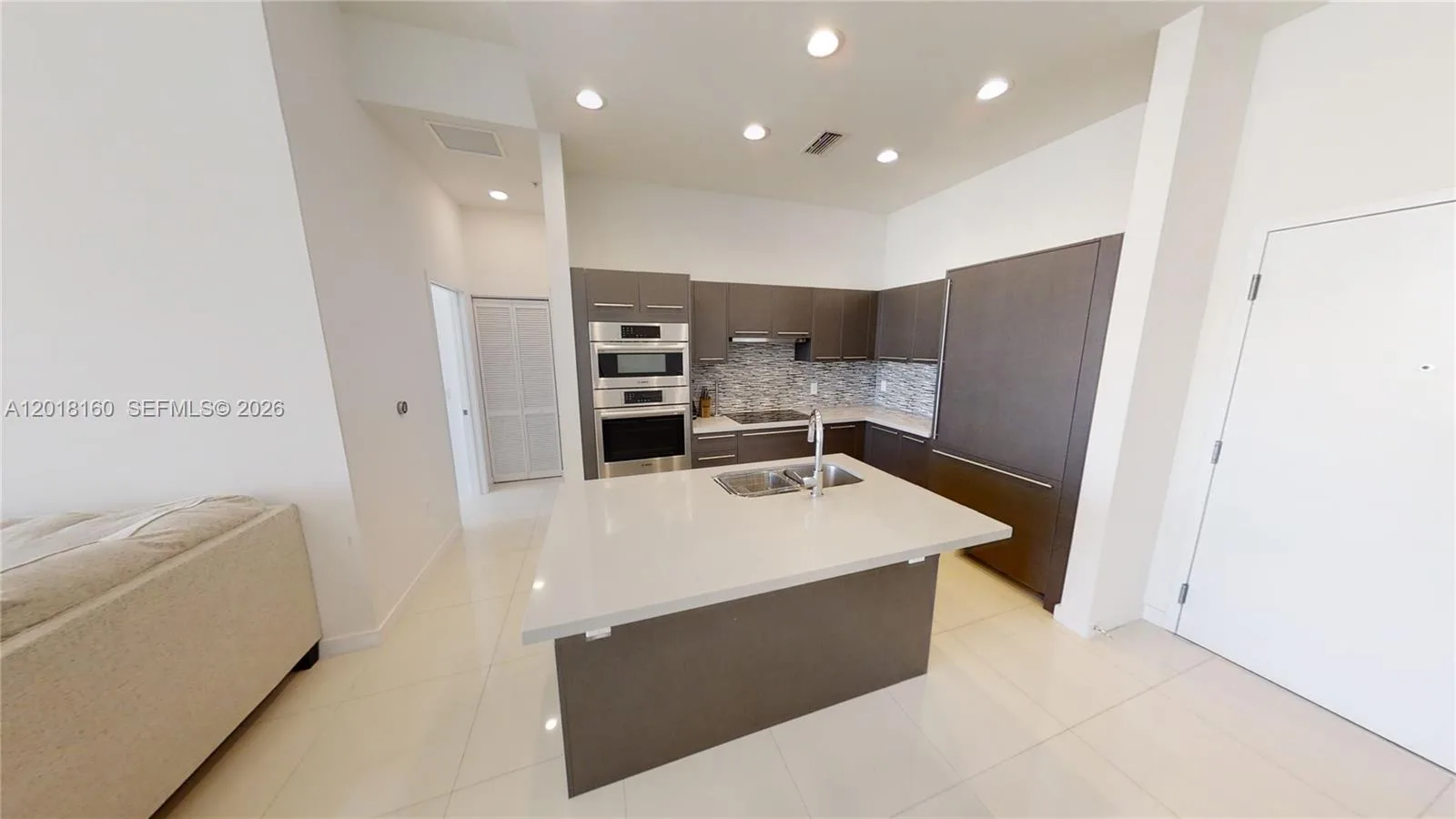 7825 NW 107th Ave # 821, Doral, FL 33178 photo 9