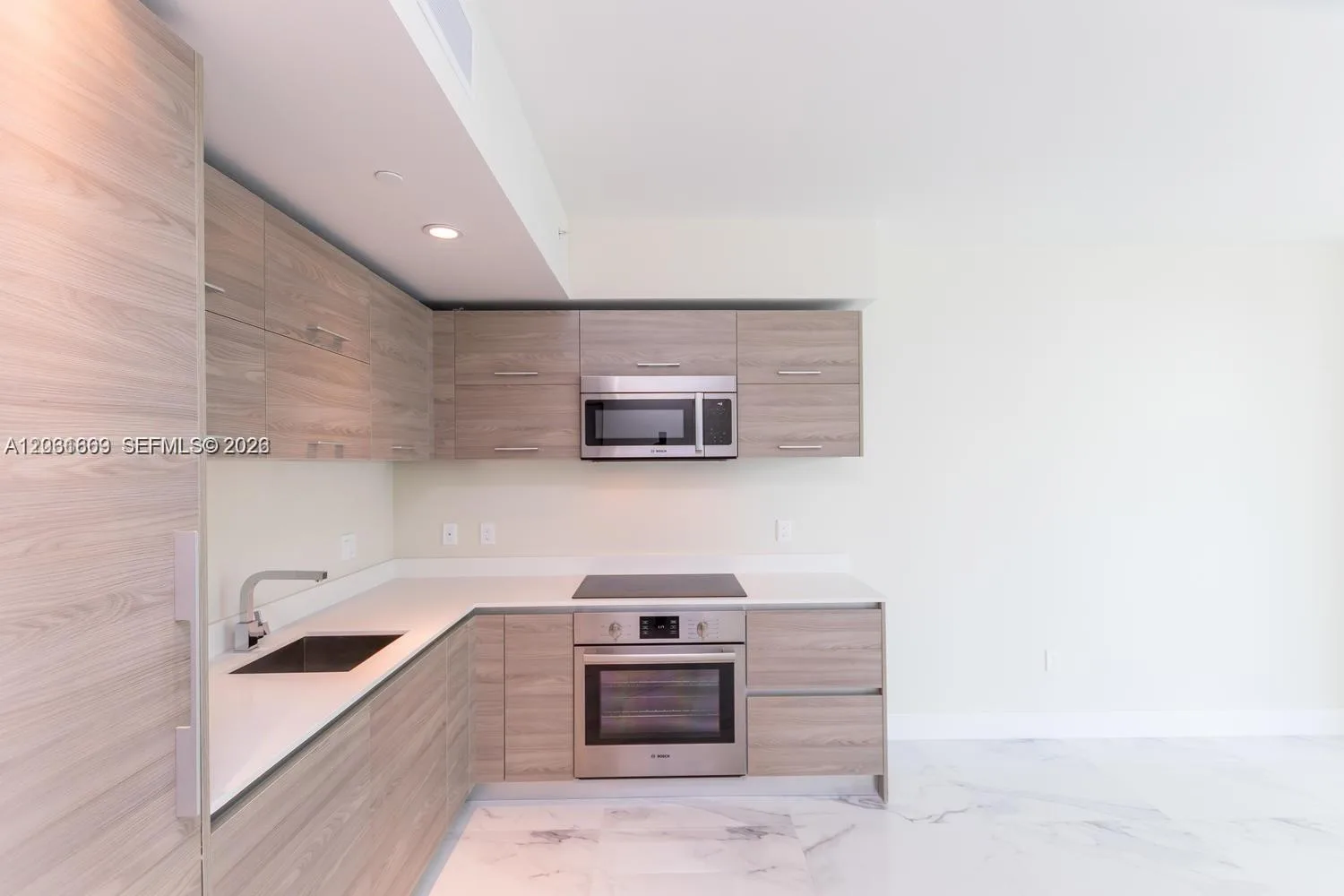 1300 S Miami Ave # 1808, Miami, FL 33130 photo 13