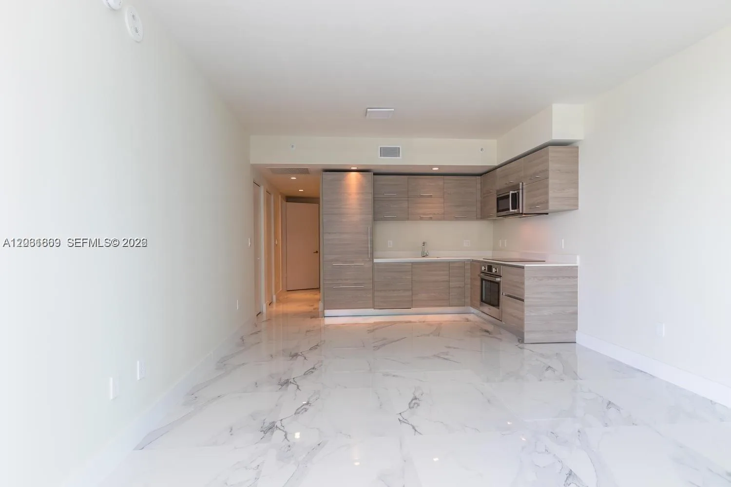 1300 S Miami Ave # 1808, Miami, FL 33130 photo 8