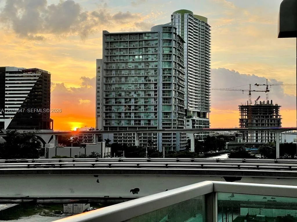 41 SE 5th St # 516, Miami, FL 33131 photo 12