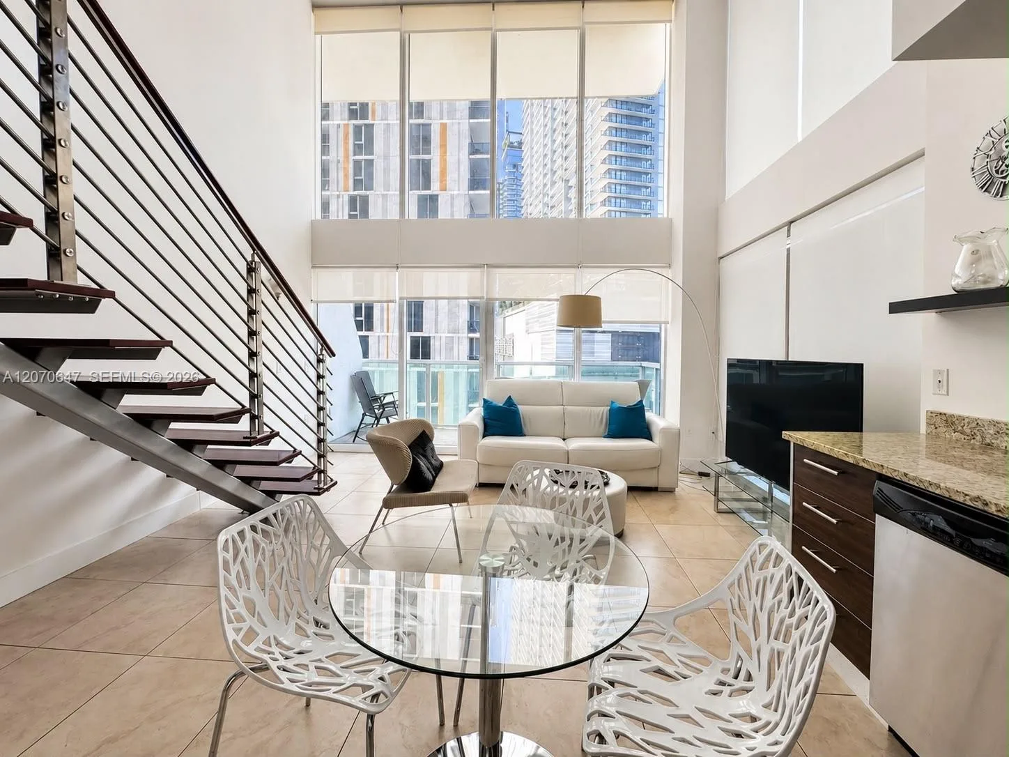 41 SE 5th St # 516, Miami, FL 33131 photo 3