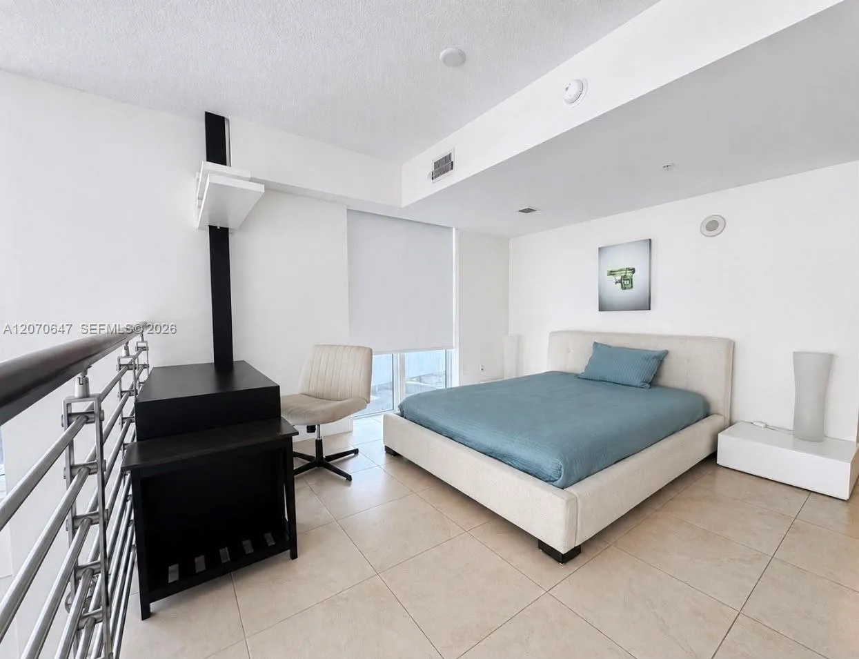 41 SE 5th St # 516, Miami, FL 33131 photo 8