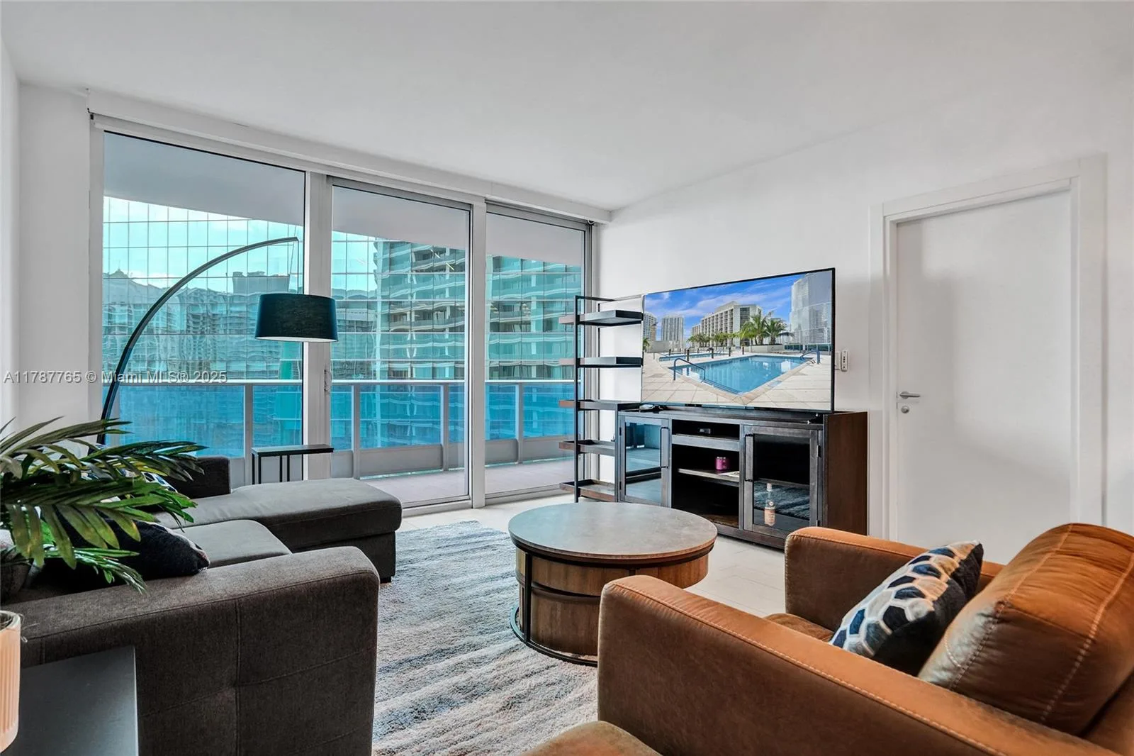 200 Biscayne Boulevard Way # 3211, Miami, FL 33131