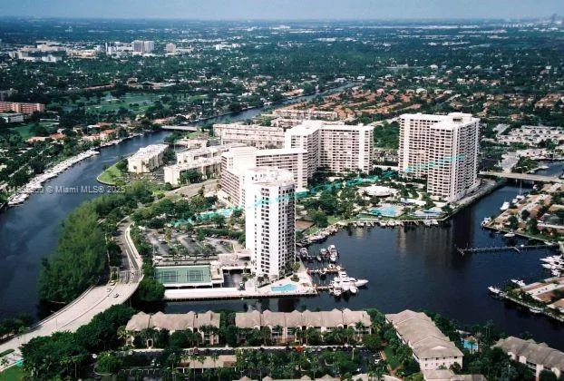 600 Three Islands Blvd # 721, Hallandale Beach, FL 33009