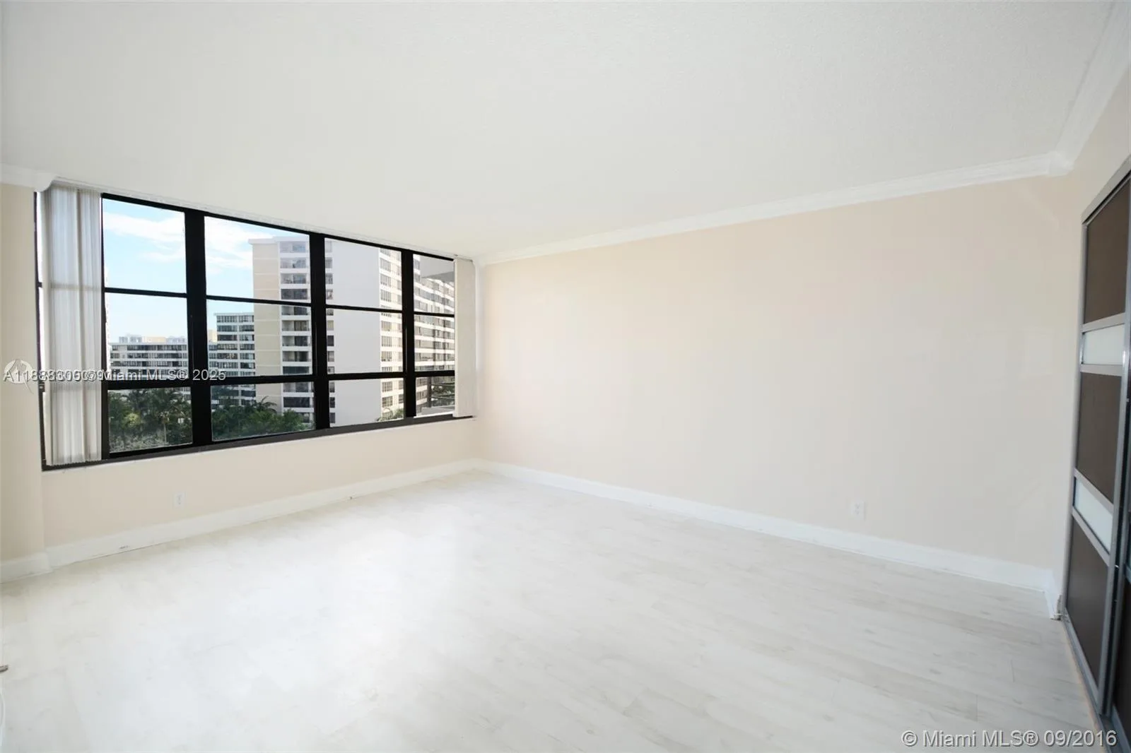 600 Three Islands Blvd # 721, Hallandale Beach, FL 33009 photo 12