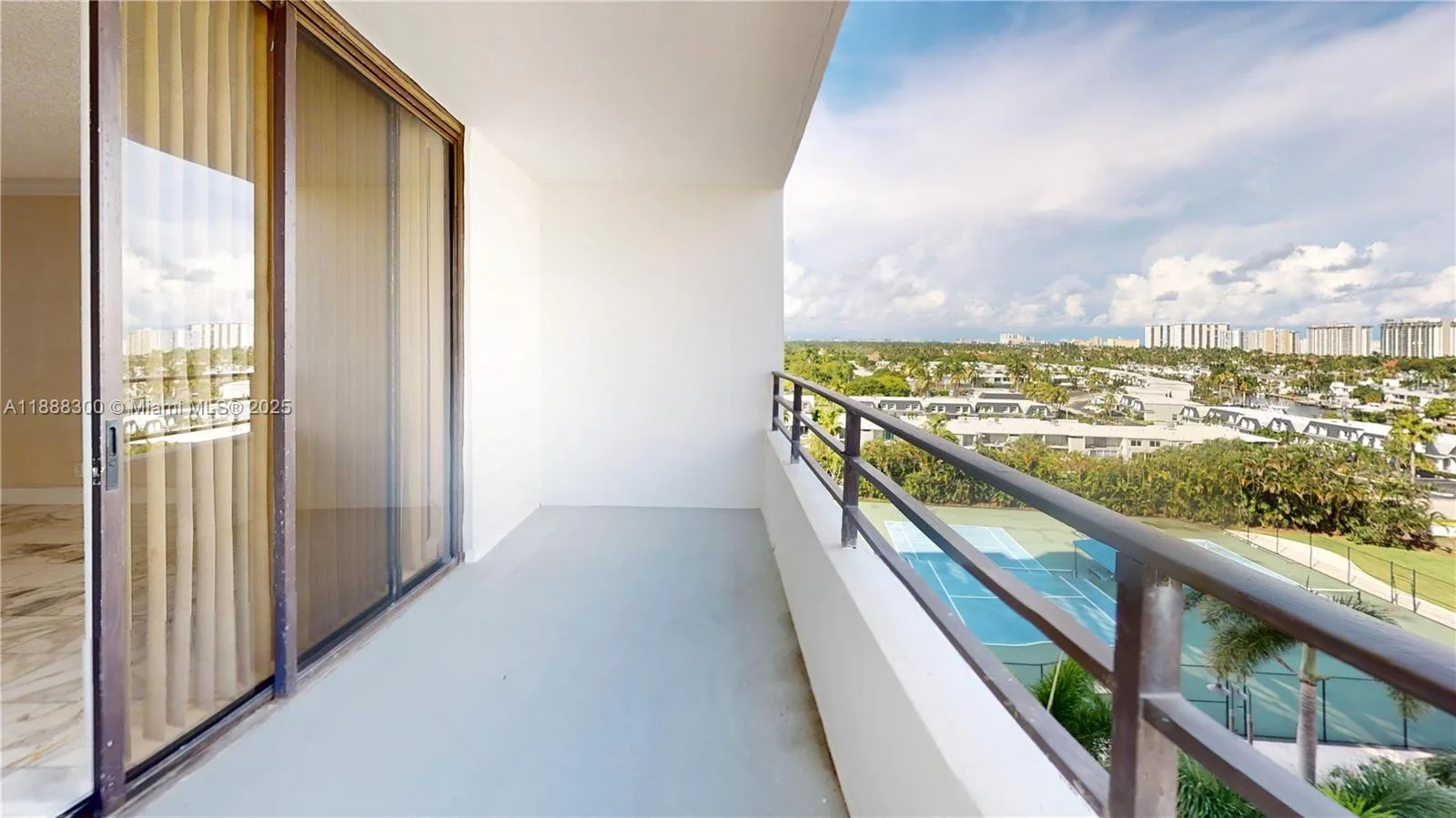 600 Three Islands Blvd # 721, Hallandale Beach, FL 33009 photo 3