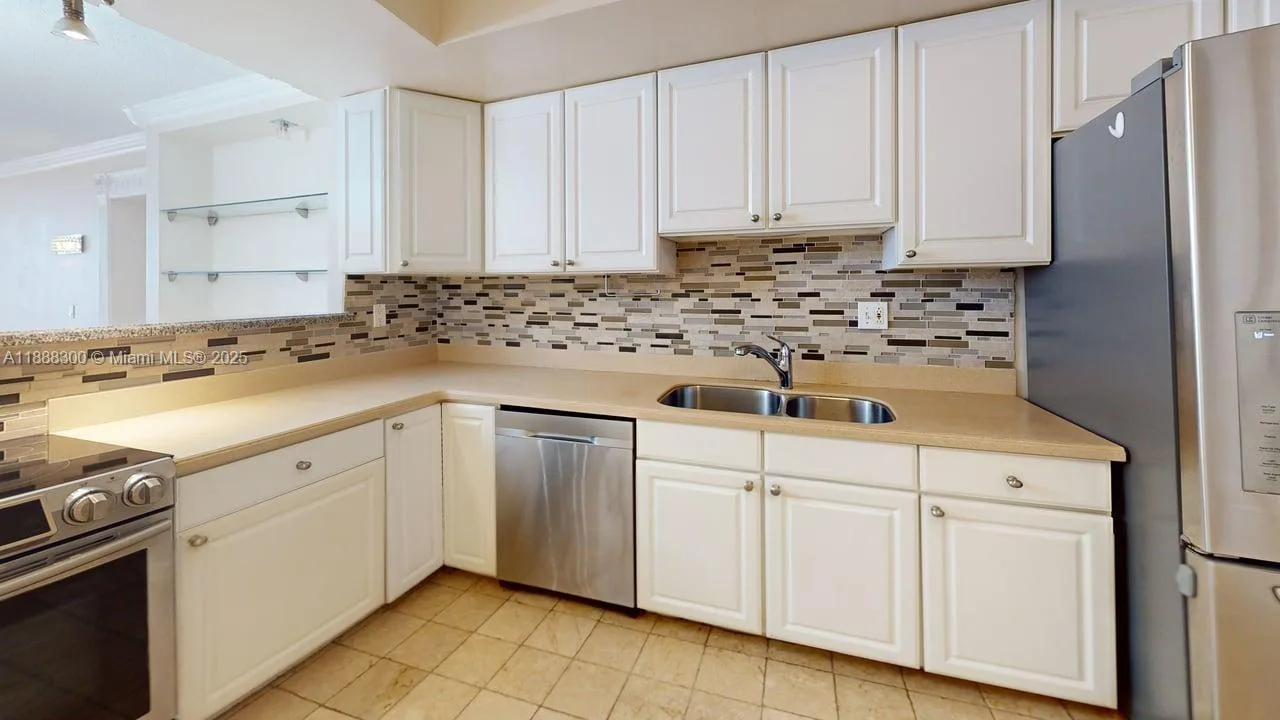 600 Three Islands Blvd # 721, Hallandale Beach, FL 33009 photo 5