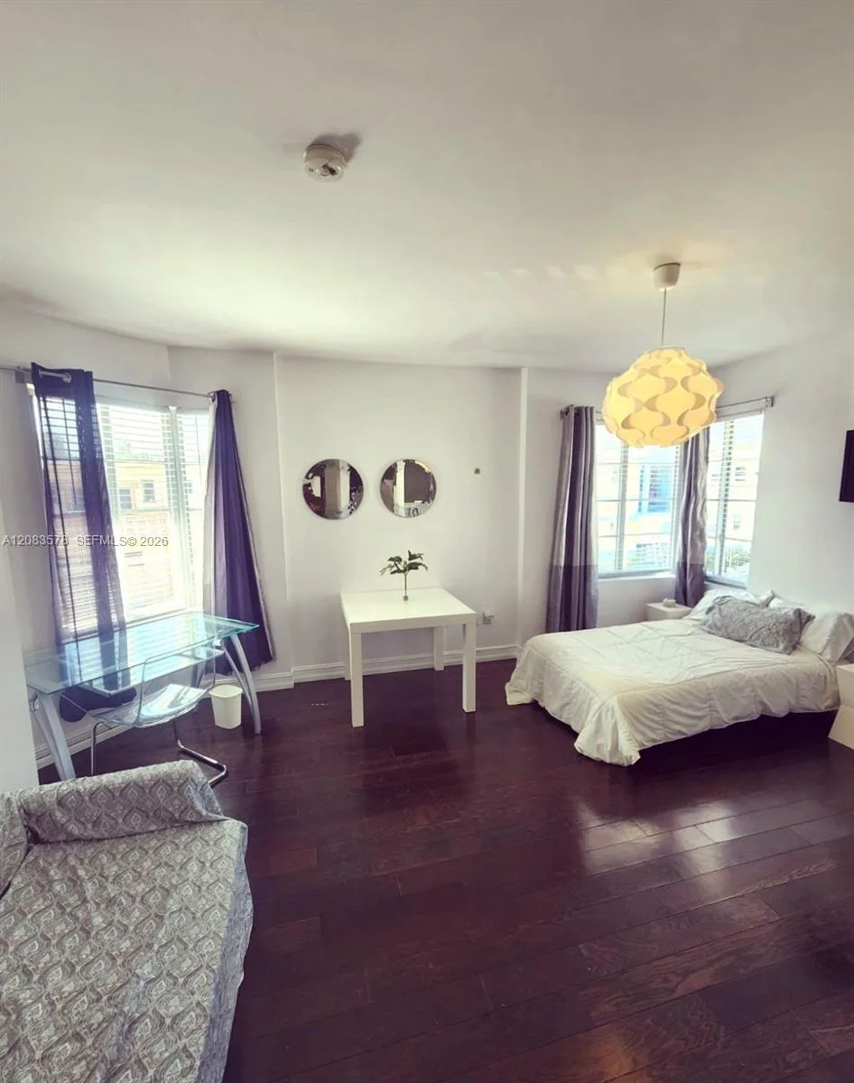 621 11th St # 201, Miami Beach, FL 33139