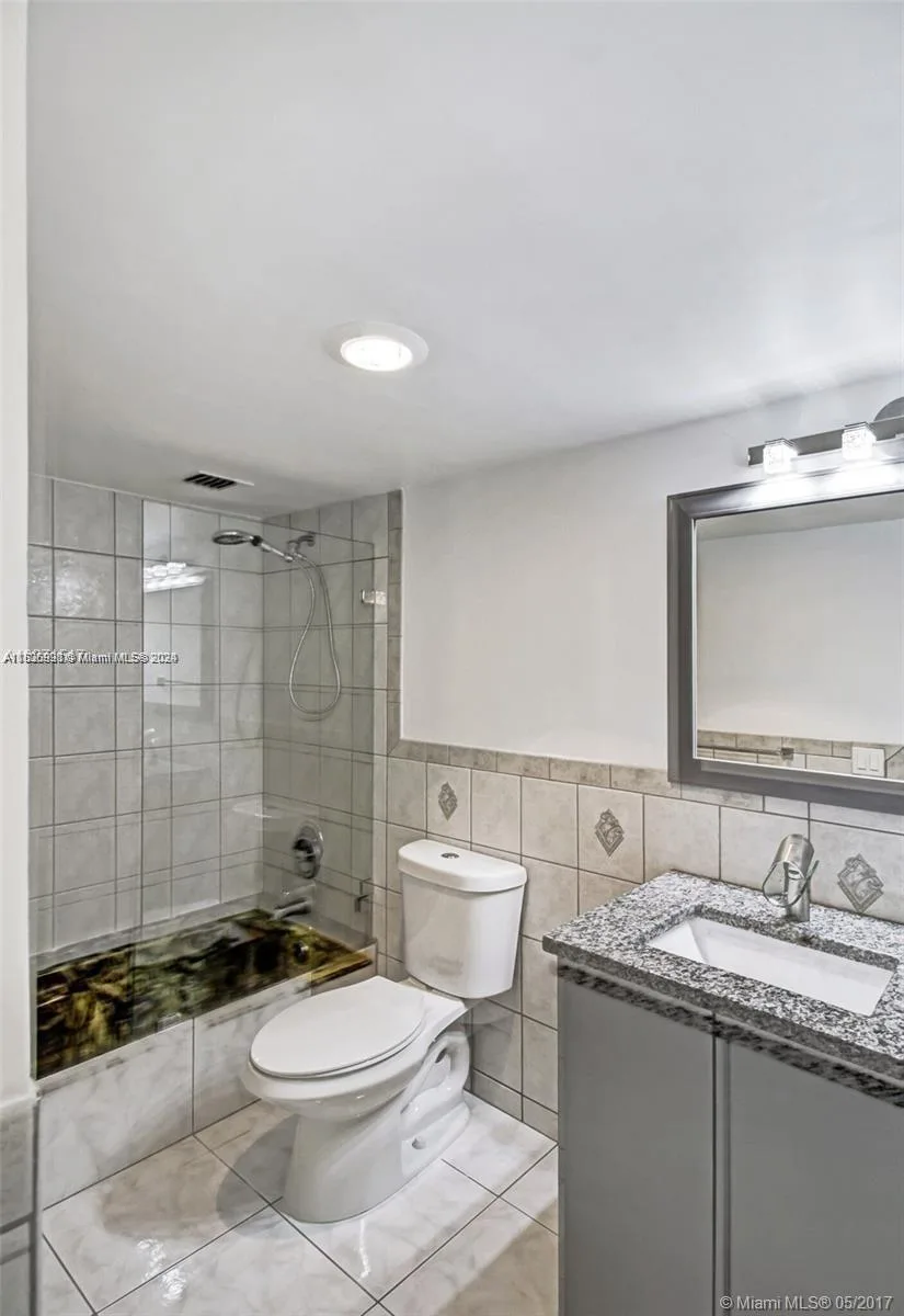 2801 NE 183rd St # 2208W, Aventura, FL 33160 photo 9