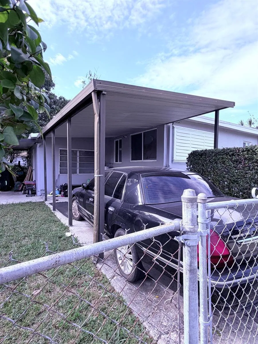 1500 NW 44th Street, Miami, FL 33142 photo 3