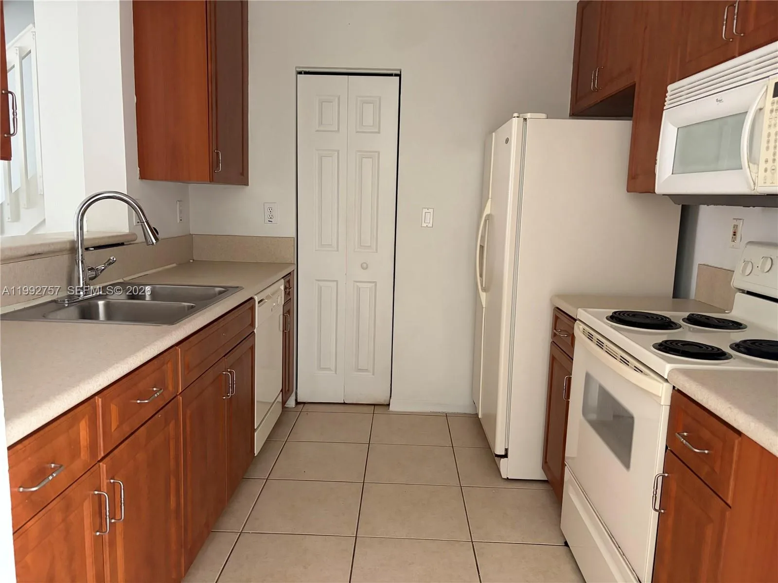 2281 NE 42nd Ave, Homestead, FL 33033 photo 11
