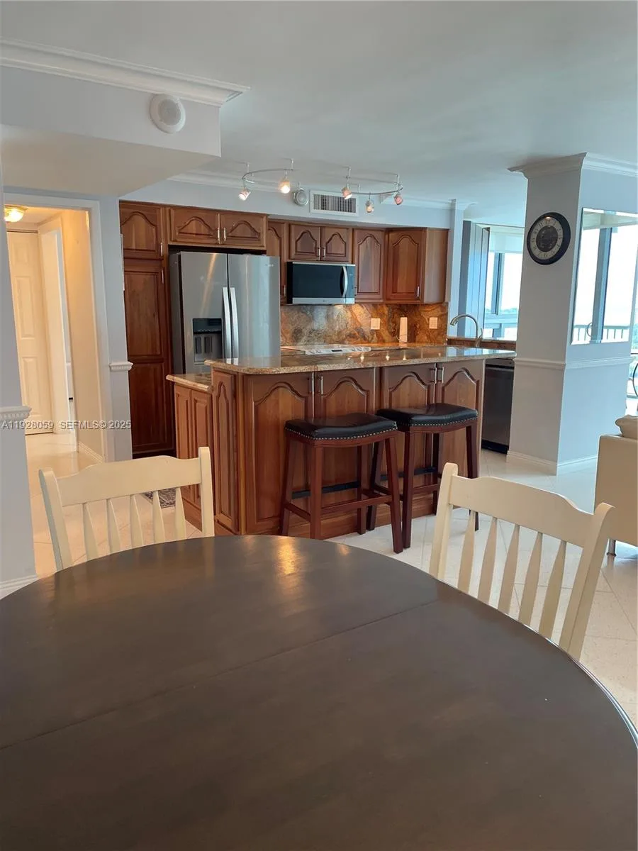 2655 Collins Ave # 2105, Miami Beach, FL 33140 photo 2
