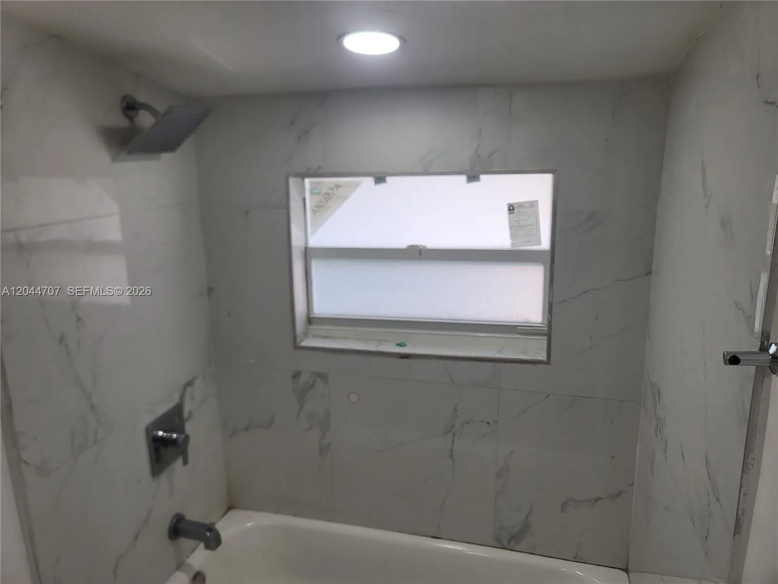 512 NW 96th St # B, Miami, FL 33150 photo 5