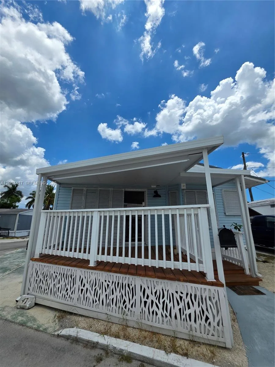17350 SW 232nd St  Lot #47, Miami, FL 33170