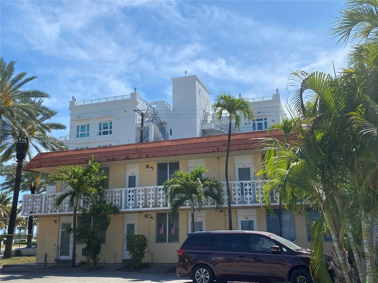 441 Collins Ave # 27, Miami Beach, FL 33139 photo 2