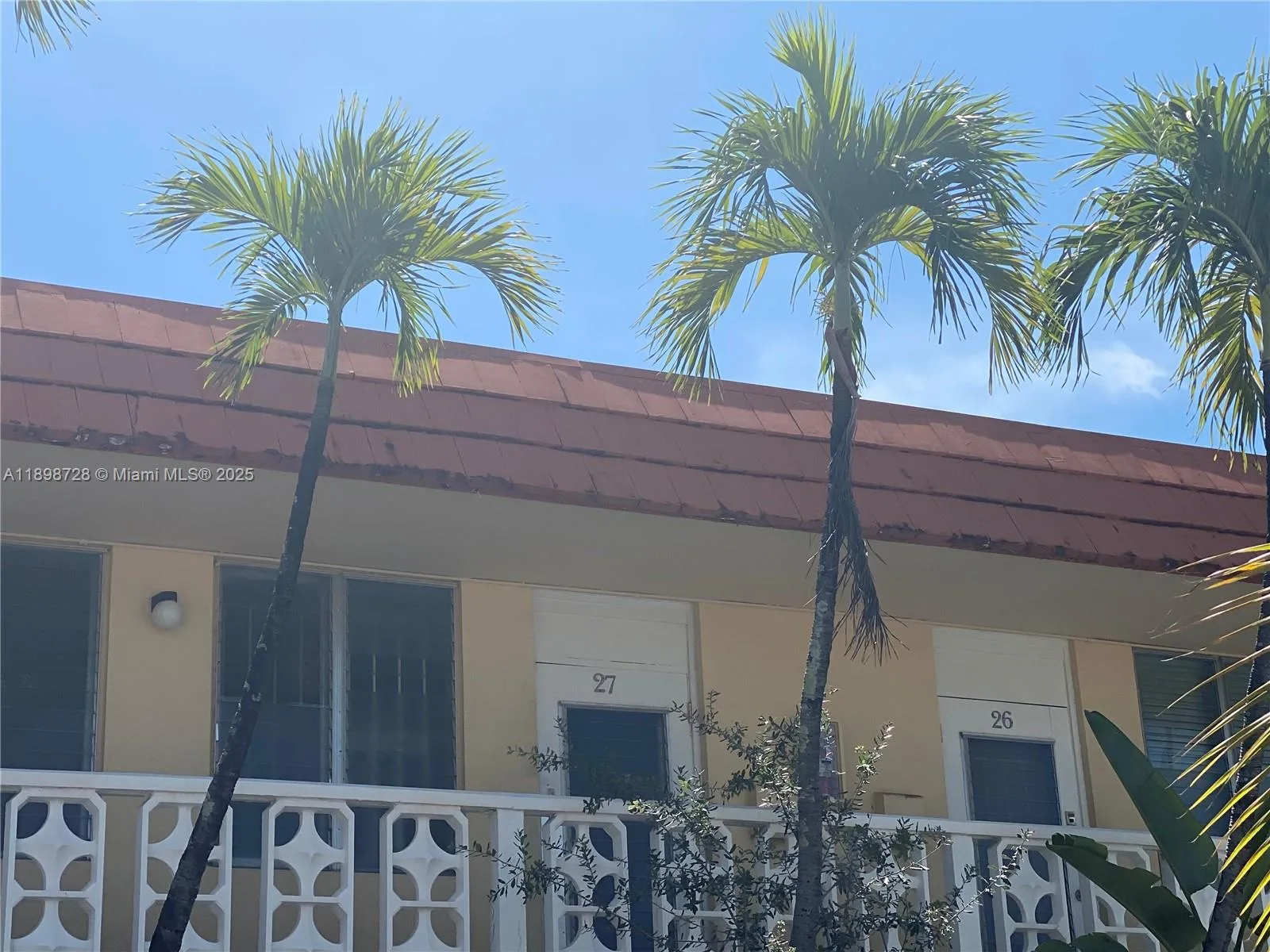 441 Collins Ave # 27, Miami Beach, FL 33139 photo 4
