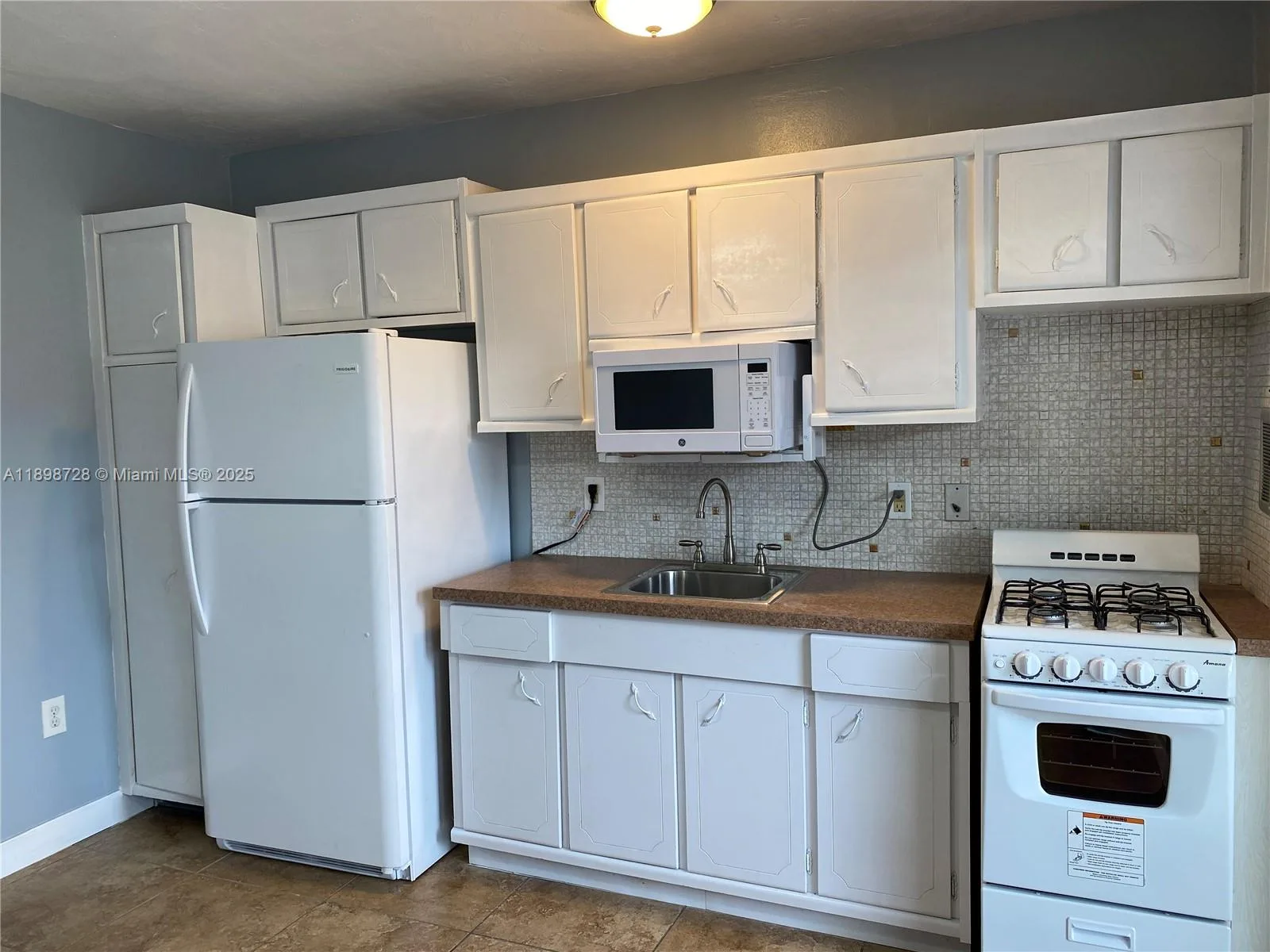 441 Collins Ave # 27, Miami Beach, FL 33139 photo 6