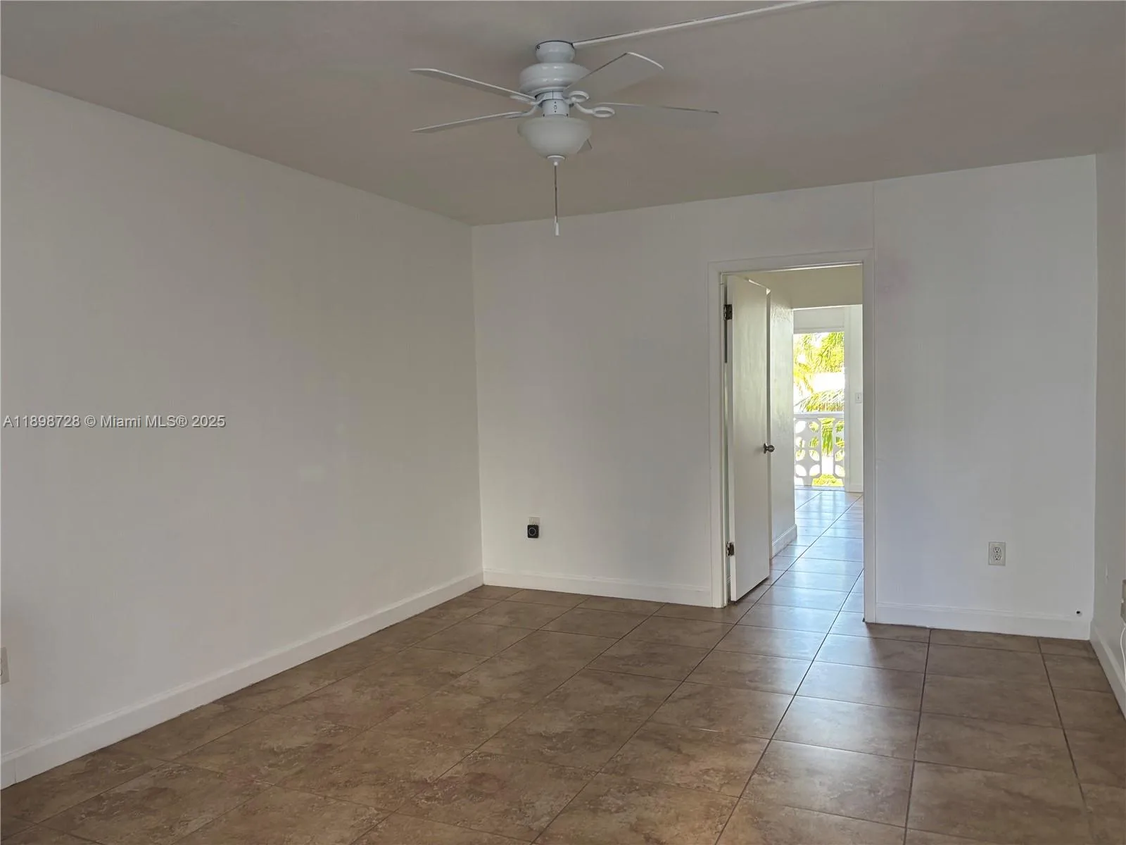 441 Collins Ave # 27, Miami Beach, FL 33139 photo 7