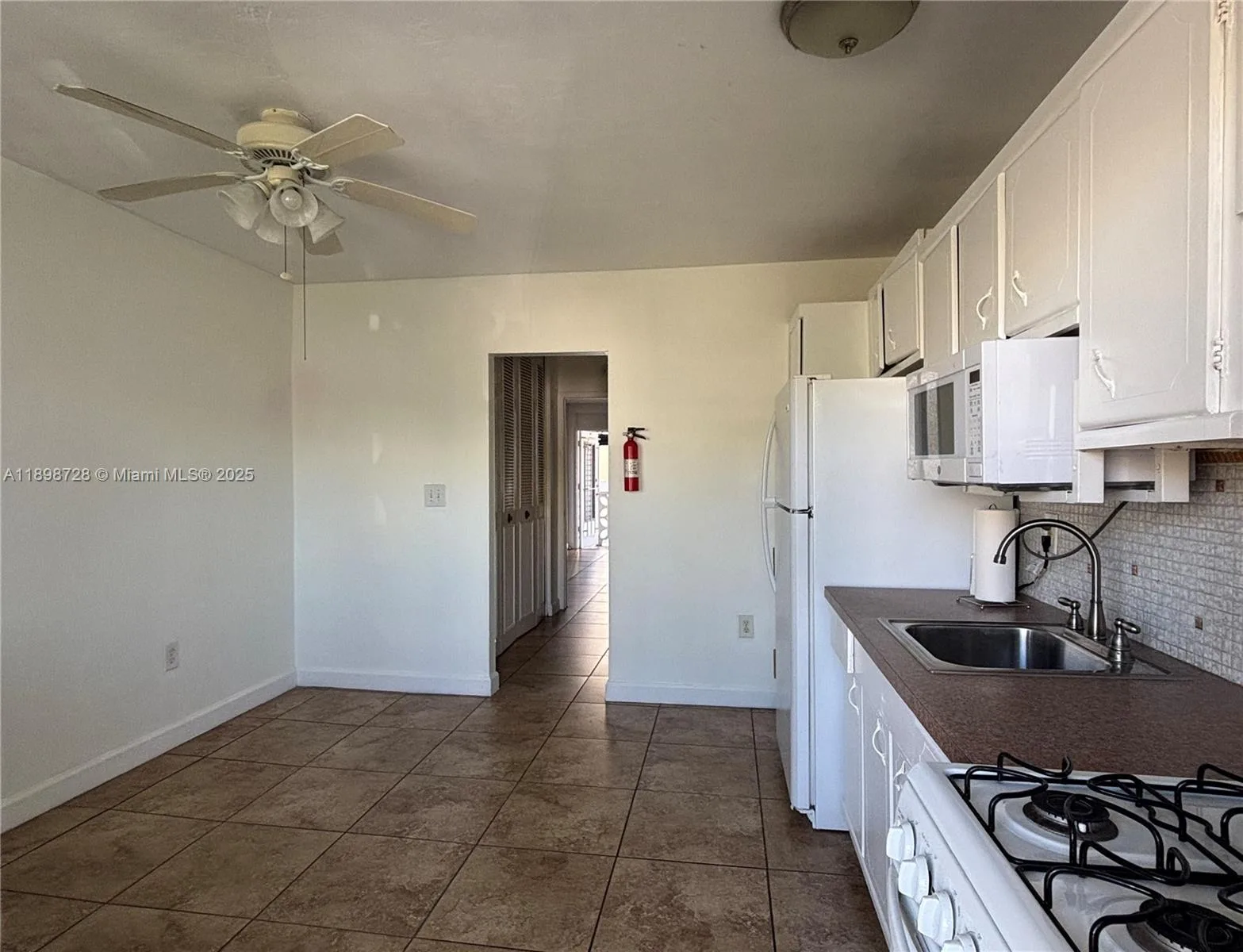 441 Collins Ave # 27, Miami Beach, FL 33139 photo 8