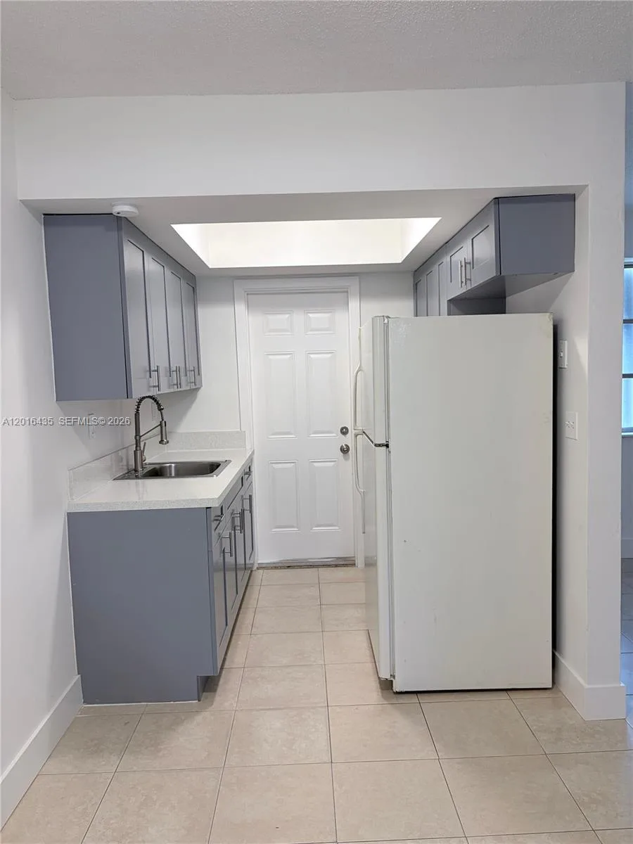 31 NW 163rd St # 65, Miami, FL 33169