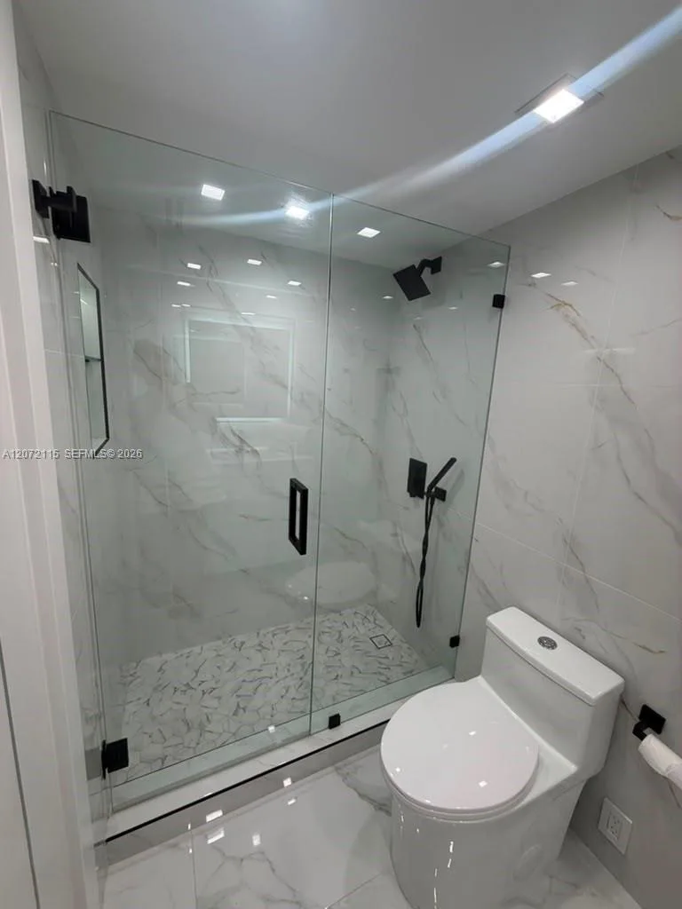 251 174th St # 1414, Sunny Isles Beach, FL 33160 photo 12