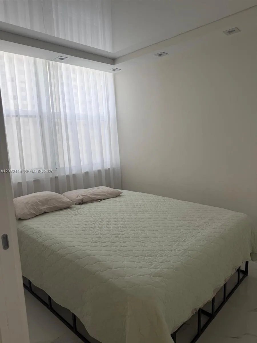 251 174th St # 1414, Sunny Isles Beach, FL 33160 photo 6