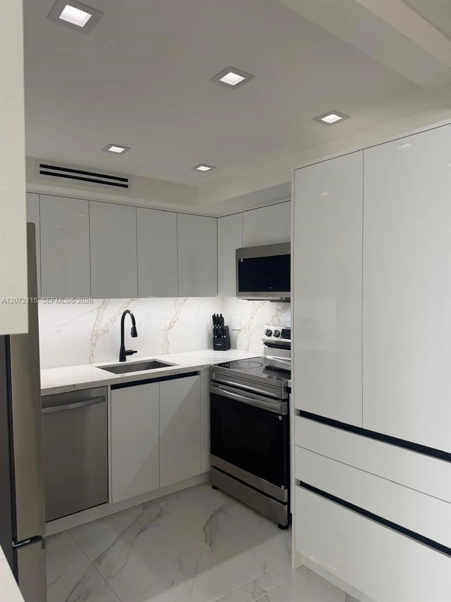 251 174th St # 1414, Sunny Isles Beach, FL 33160 photo 7