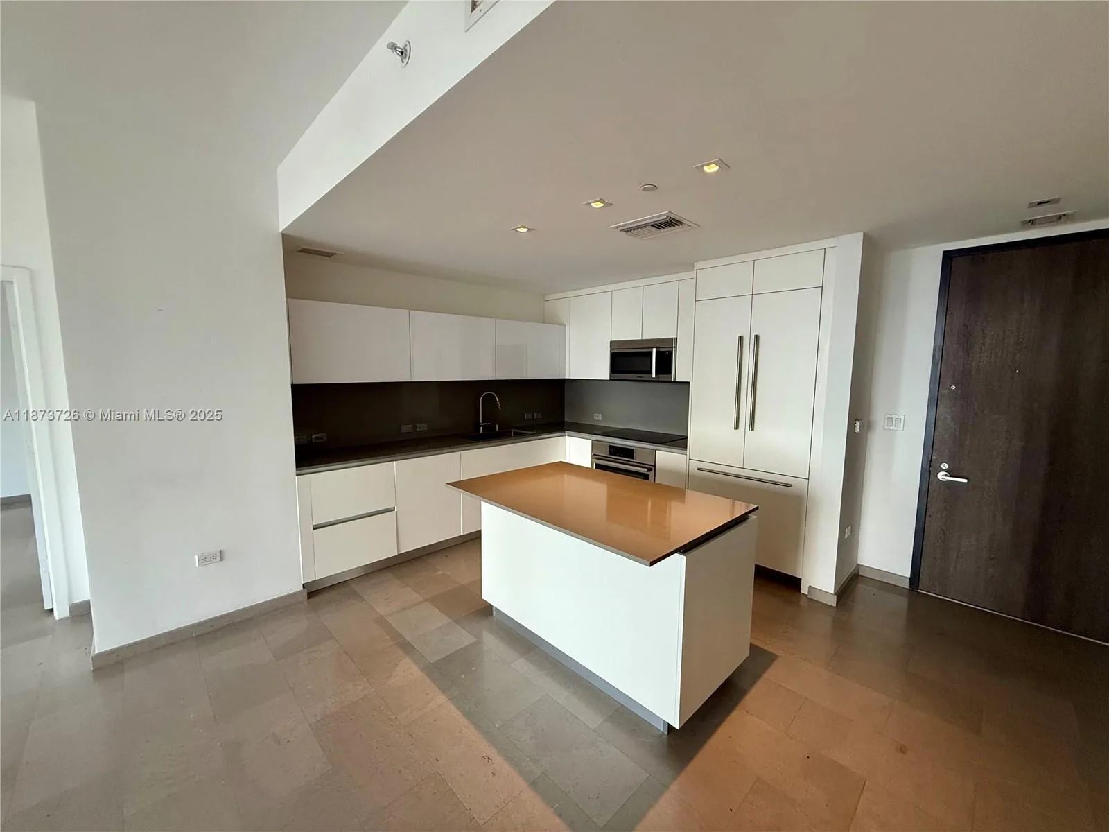 88 SW 7th St # 3105, Miami, FL 33130 photo 3
