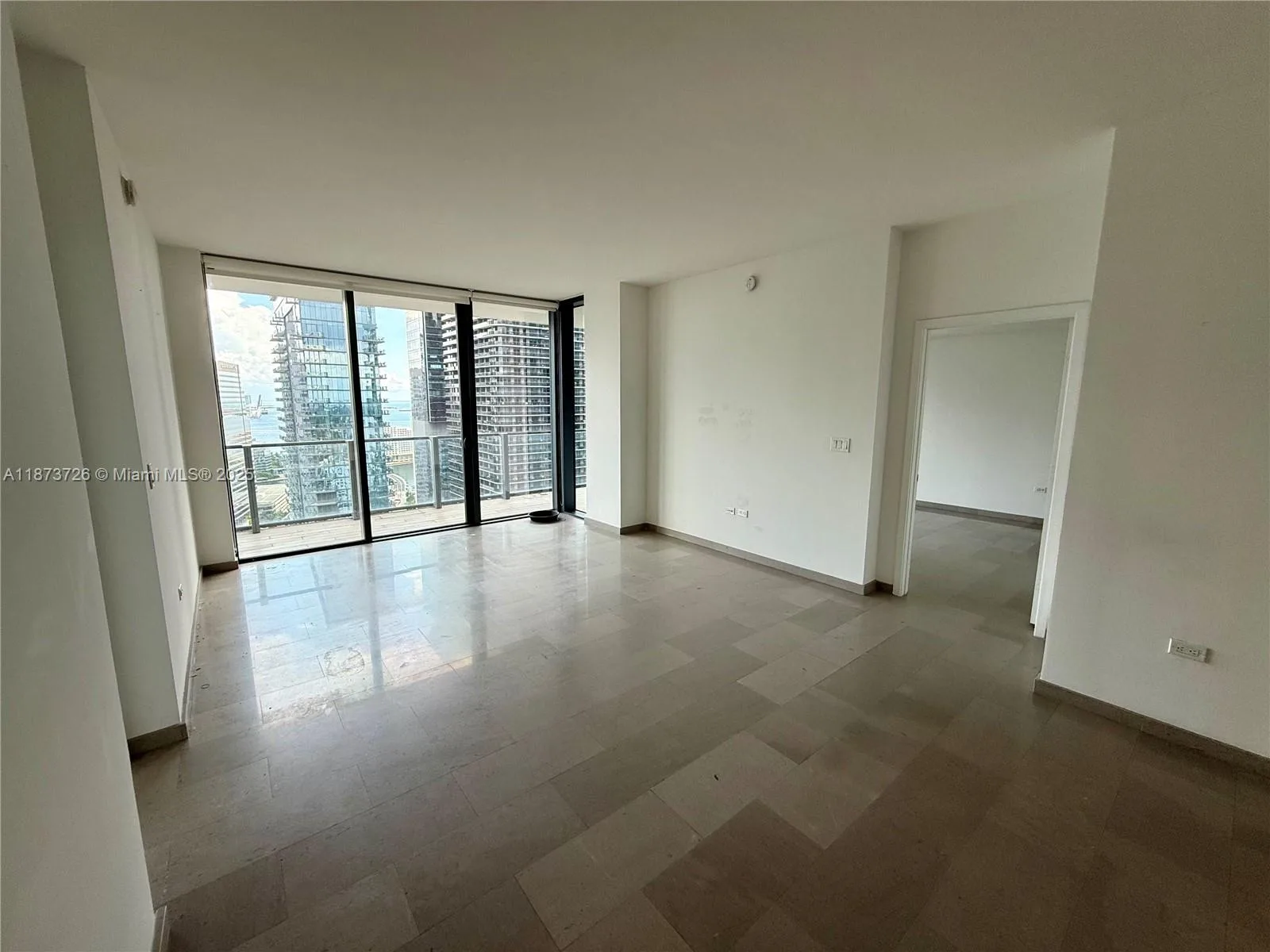 88 SW 7th St # 3105, Miami, FL 33130 photo 5